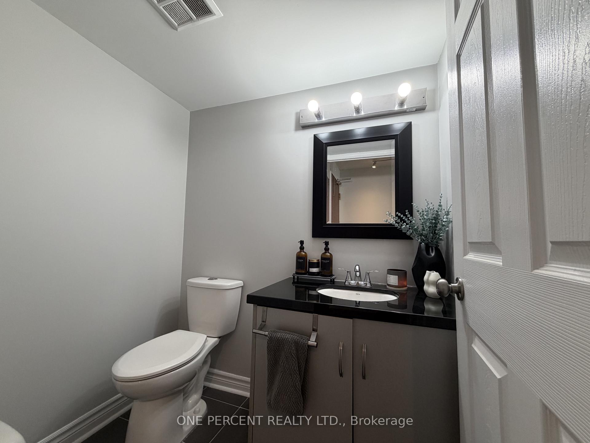 Photo 5 of Unit 607, 3 Ellesmere Street, Richmond Hill, Langstaff — HOMEH