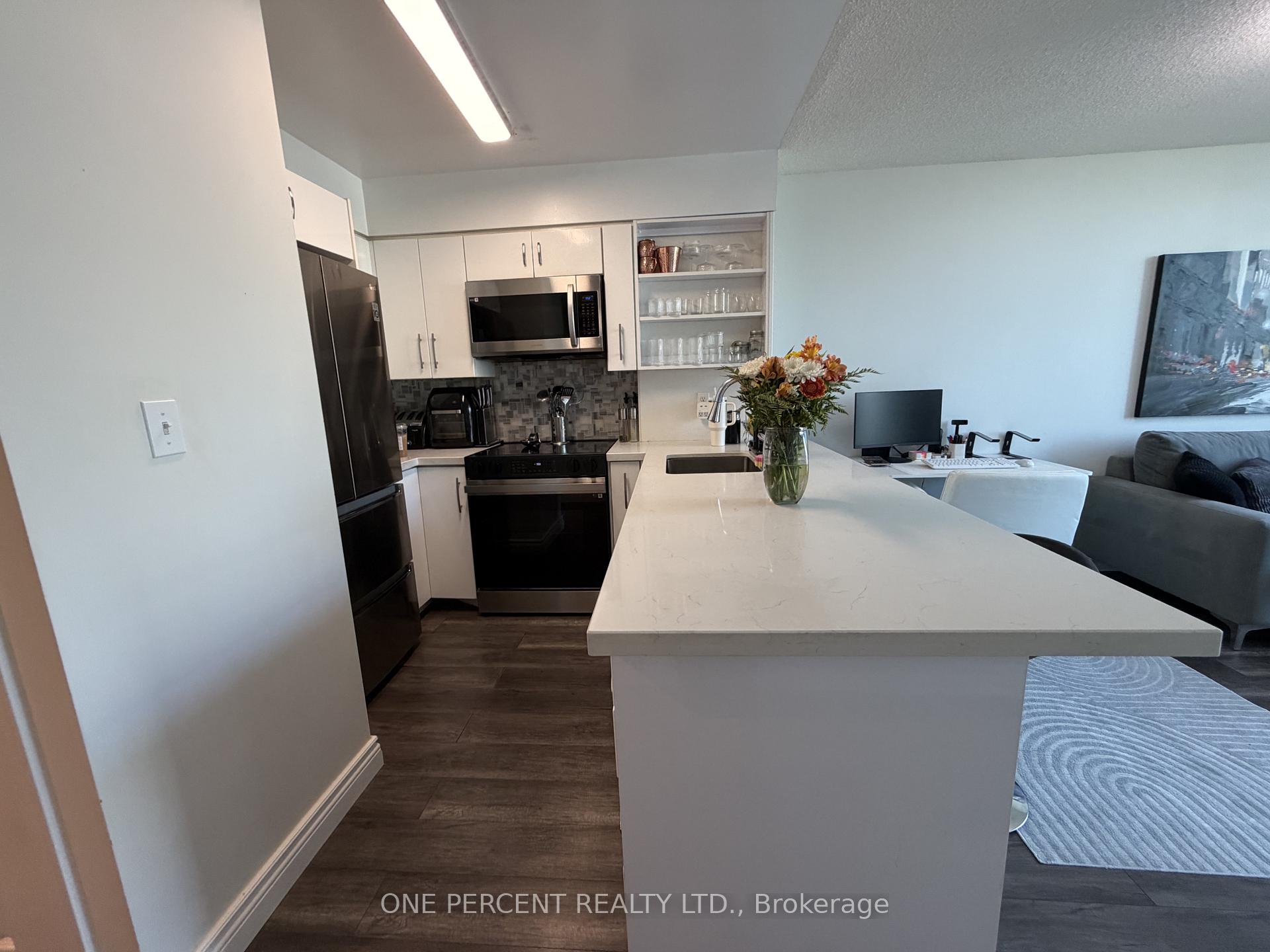 Photo 9 of Unit 607, 3 Ellesmere Street, Richmond Hill, Langstaff — HOMEH
