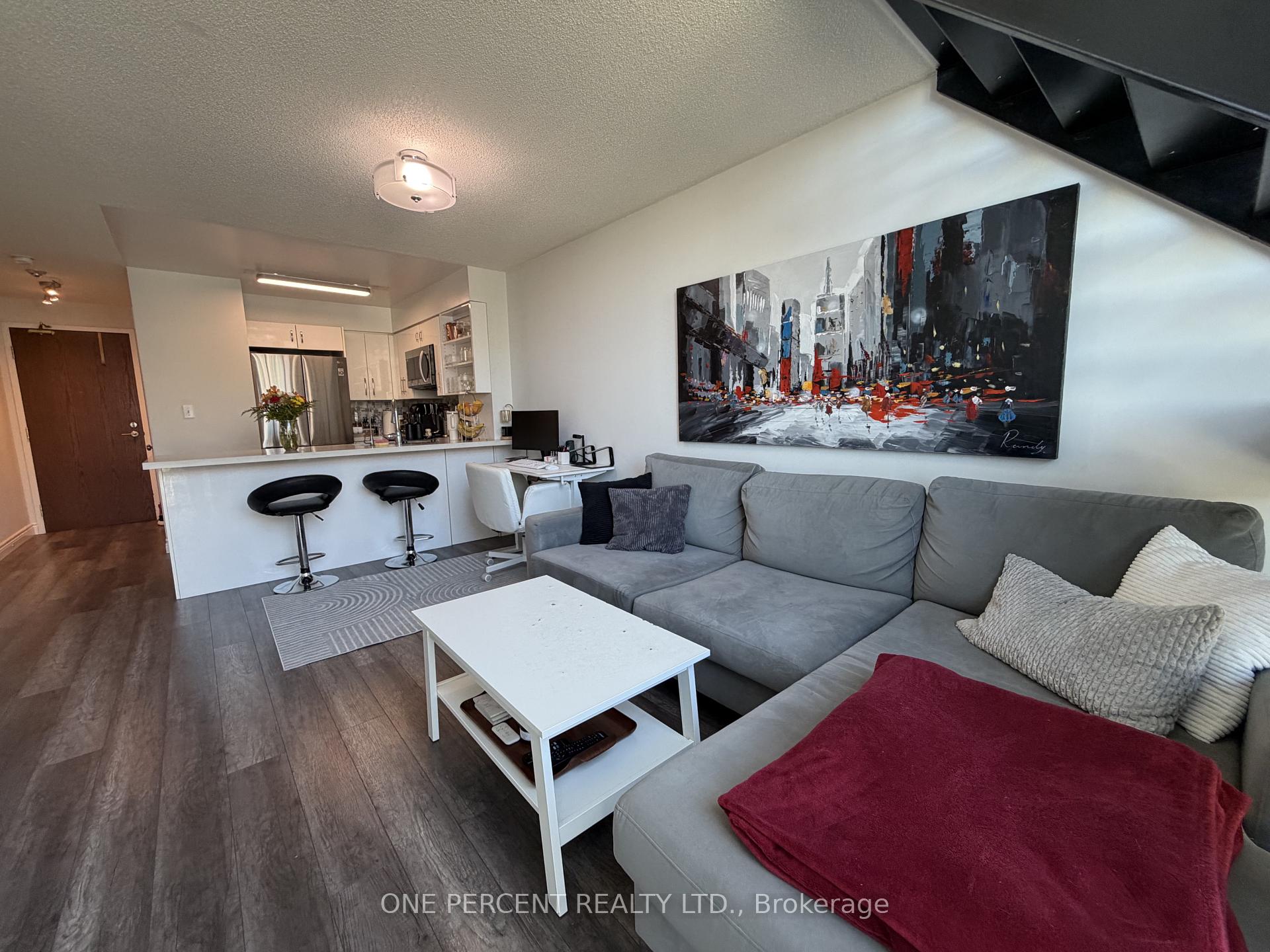 Photo 12 of Unit 607, 3 Ellesmere Street, Richmond Hill, Langstaff — HOMEH