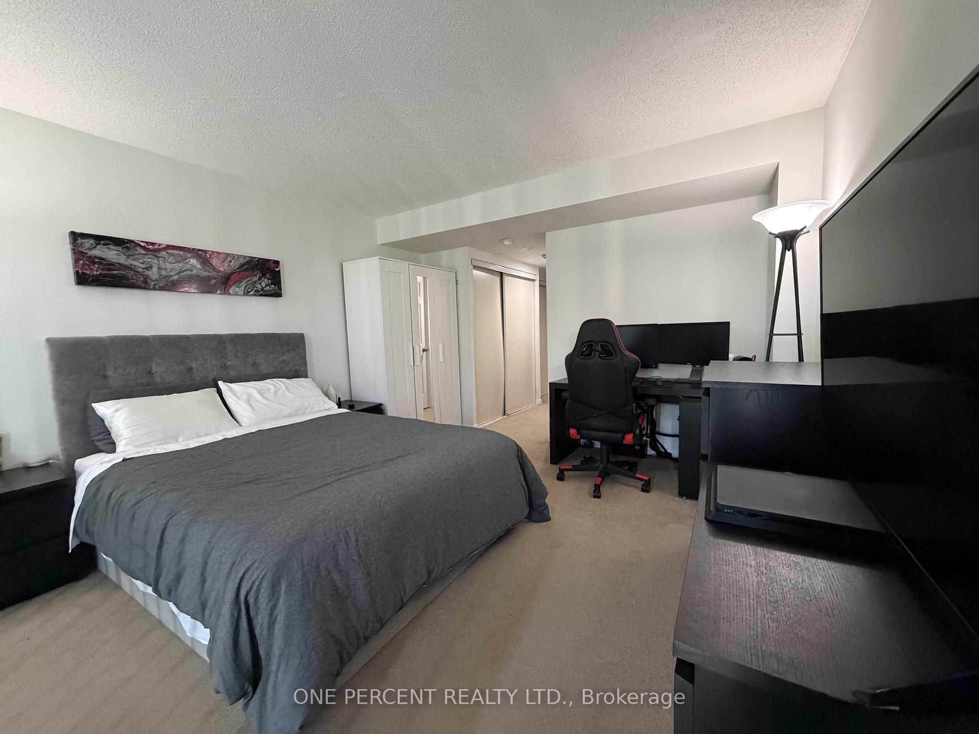 Photo 19 of Unit 607, 3 Ellesmere Street, Richmond Hill, Langstaff — HOMEH
