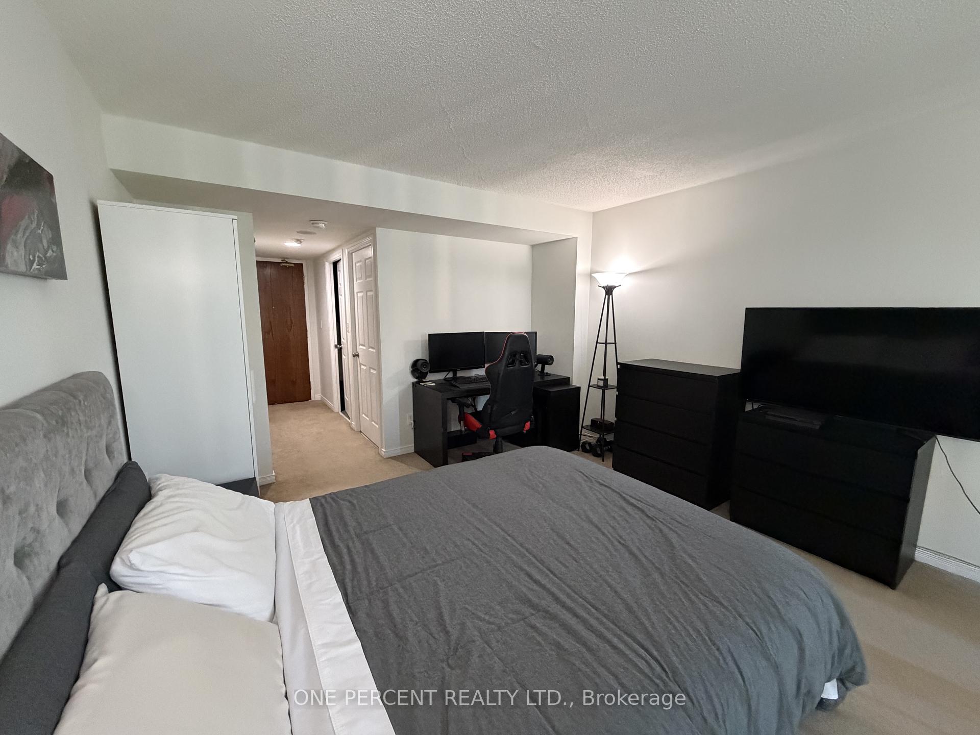 Photo 20 of Unit 607, 3 Ellesmere Street, Richmond Hill, Langstaff — HOMEH
