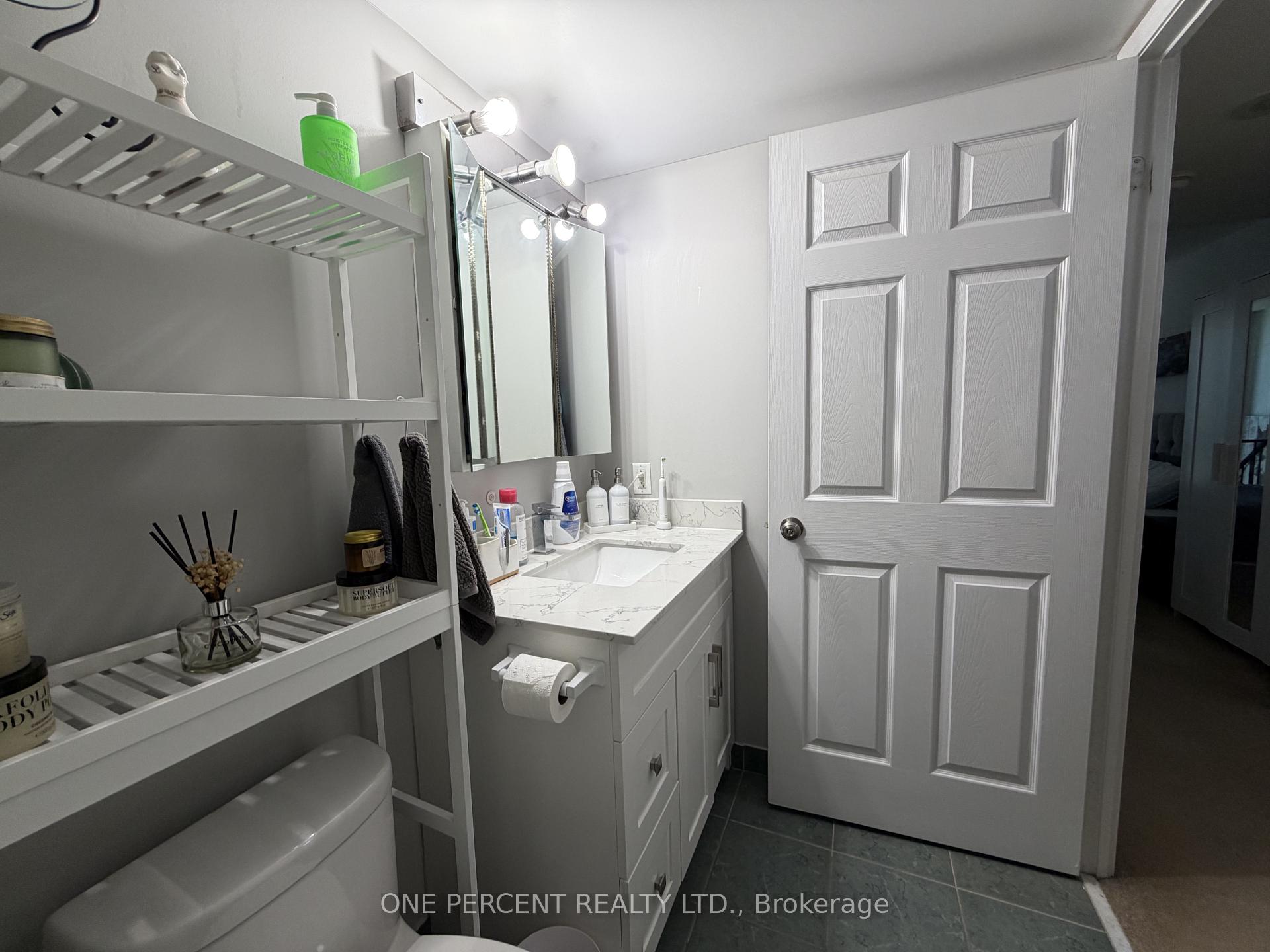 Photo 23 of Unit 607, 3 Ellesmere Street, Richmond Hill, Langstaff — HOMEH