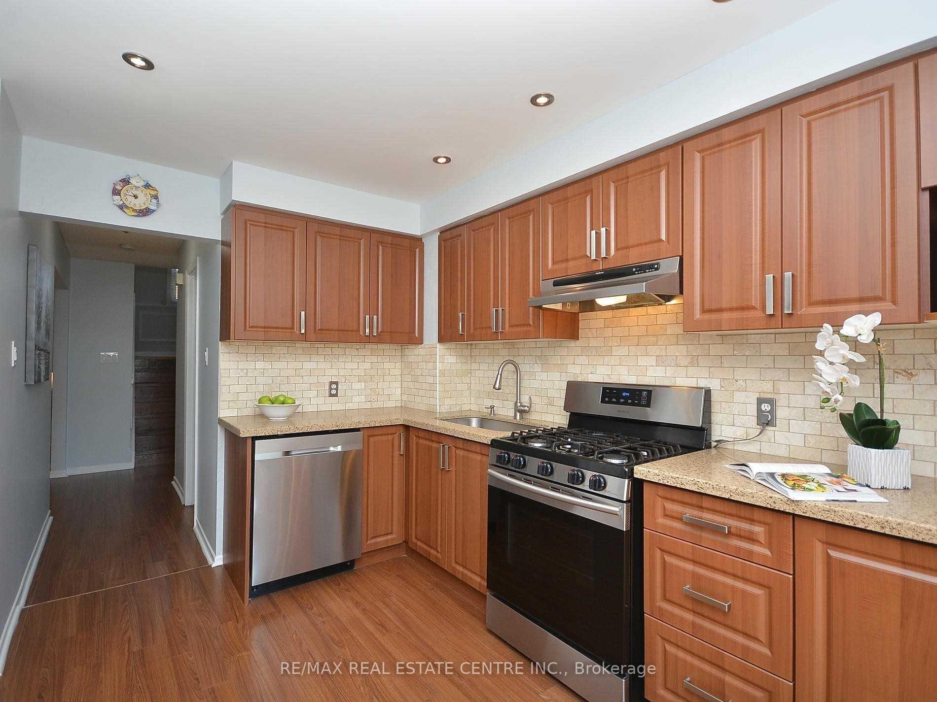 Photo 6 of Unit 31, 7080 Copenhagen (Upper) Road, Mississauga, Meadowvale — HOMEH