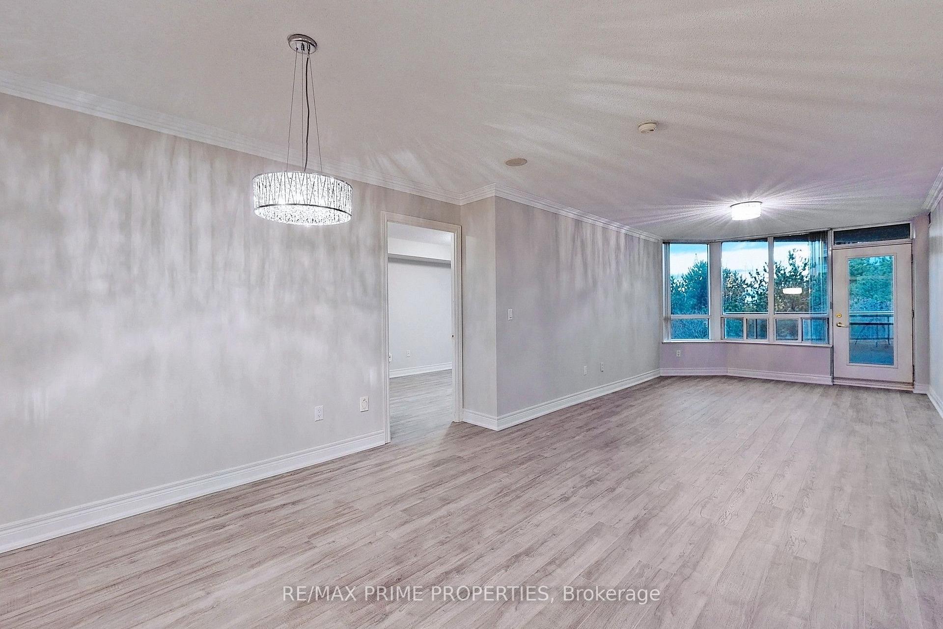 Photo 10 of Unit 310, 89 Skymark Drive, North York, Hillcrest Village — HOMEH