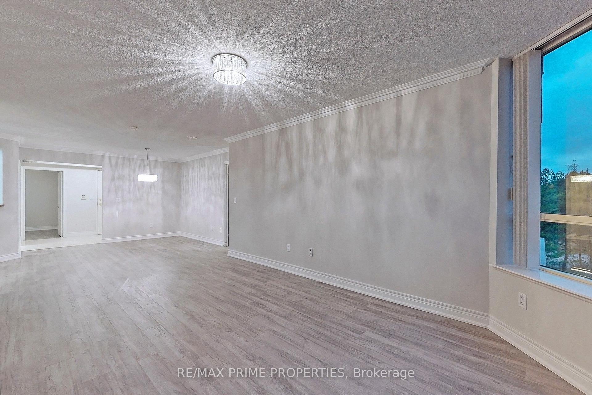 Photo 11 of Unit 310, 89 Skymark Drive, North York, Hillcrest Village — HOMEH