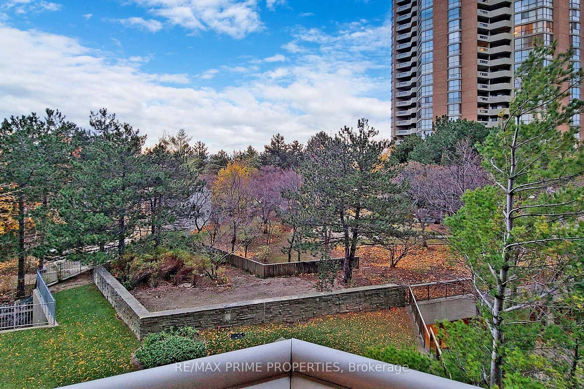 Photo 26 of Unit 310, 89 Skymark Drive, North York, Hillcrest Village — HOMEH