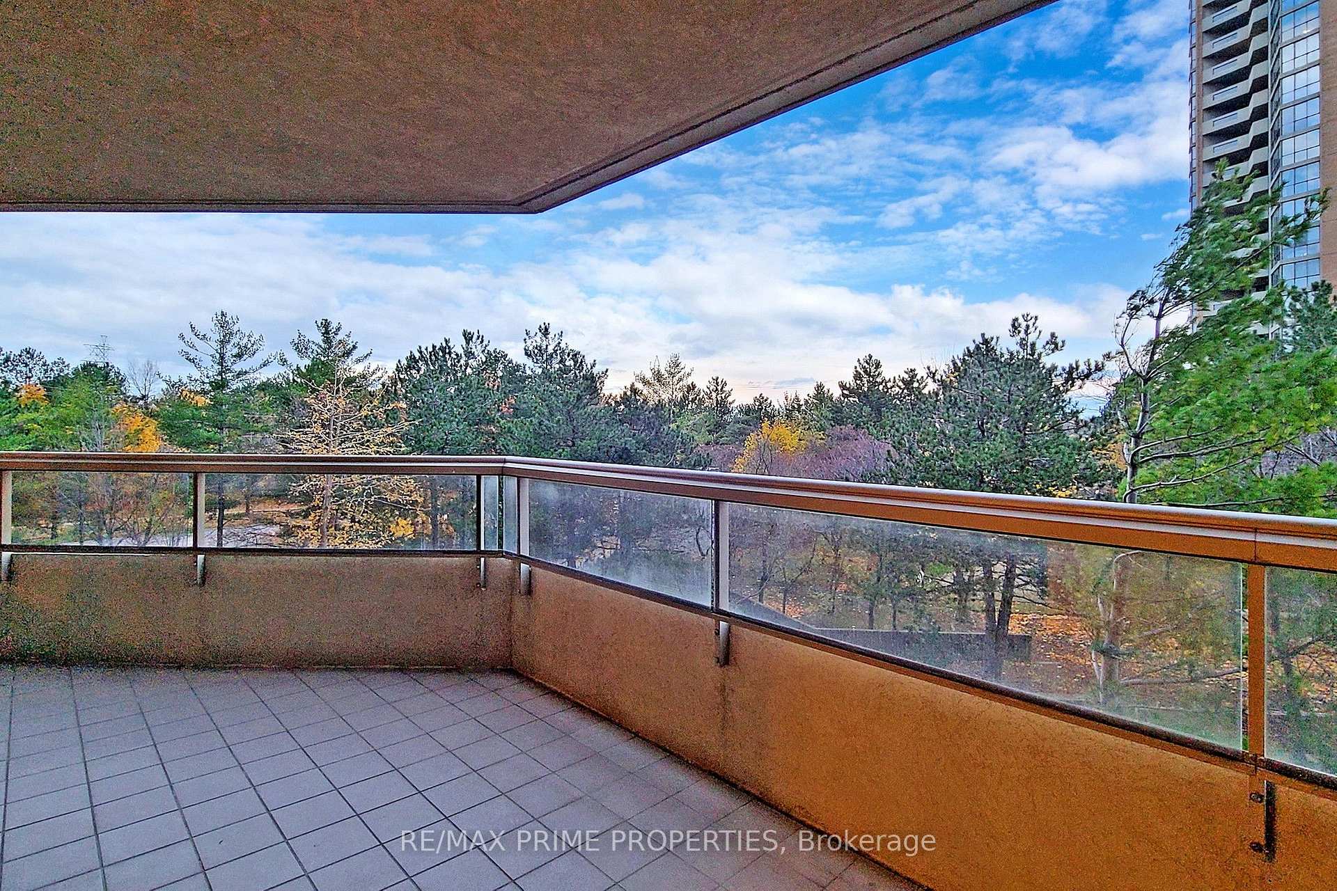 Photo 27 of Unit 310, 89 Skymark Drive, North York, Hillcrest Village — HOMEH