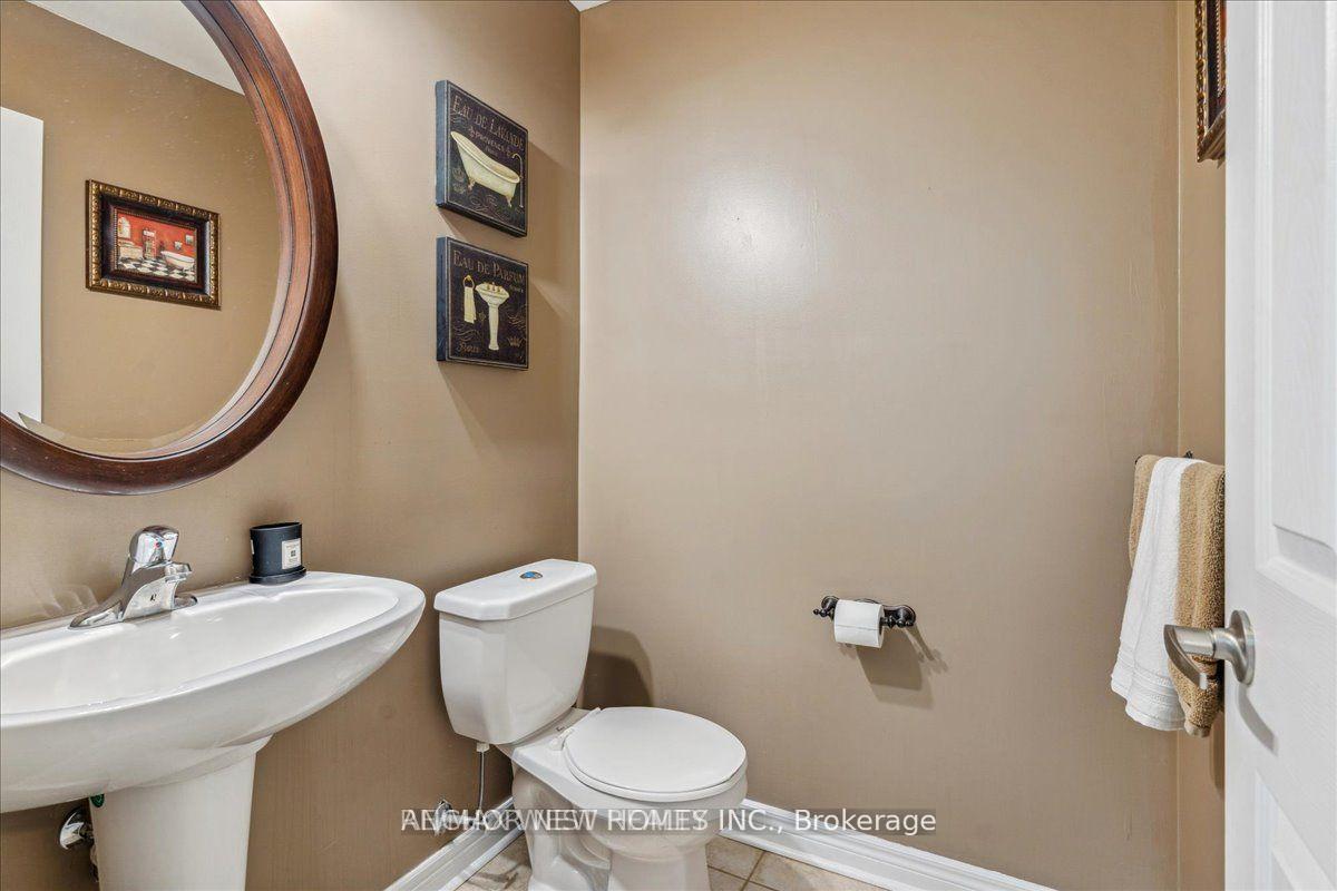 Photo 5 of Unit 3, 6 Cedar Lake Crescent, Brampton, Bram West — HOMEH