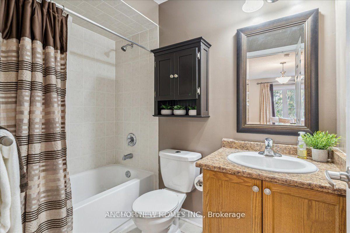 Photo 8 of Unit 3, 6 Cedar Lake Crescent, Brampton, Bram West — HOMEH