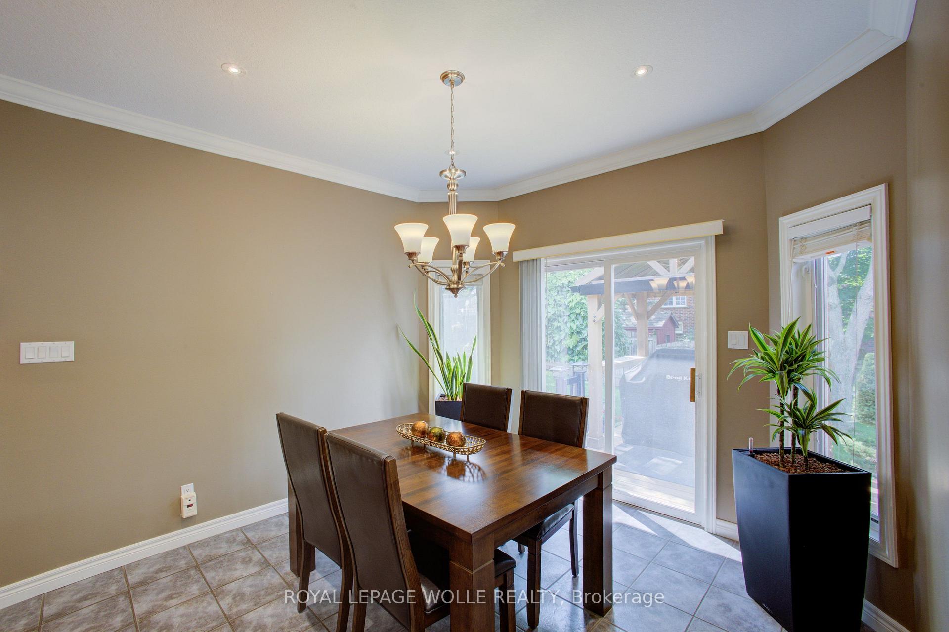 Photo 16 of 457 Caryndale Drive, Kitchener, Brigadoon — HOMEH
