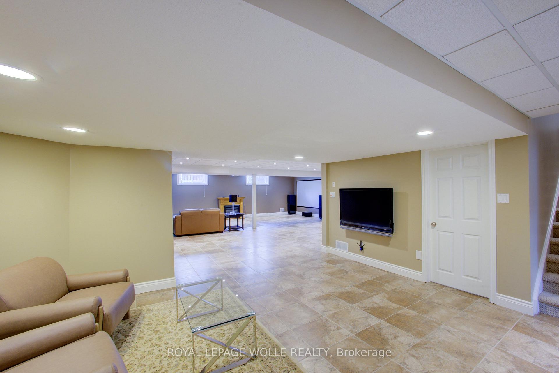 Photo 28 of 457 Caryndale Drive, Kitchener, Brigadoon — HOMEH