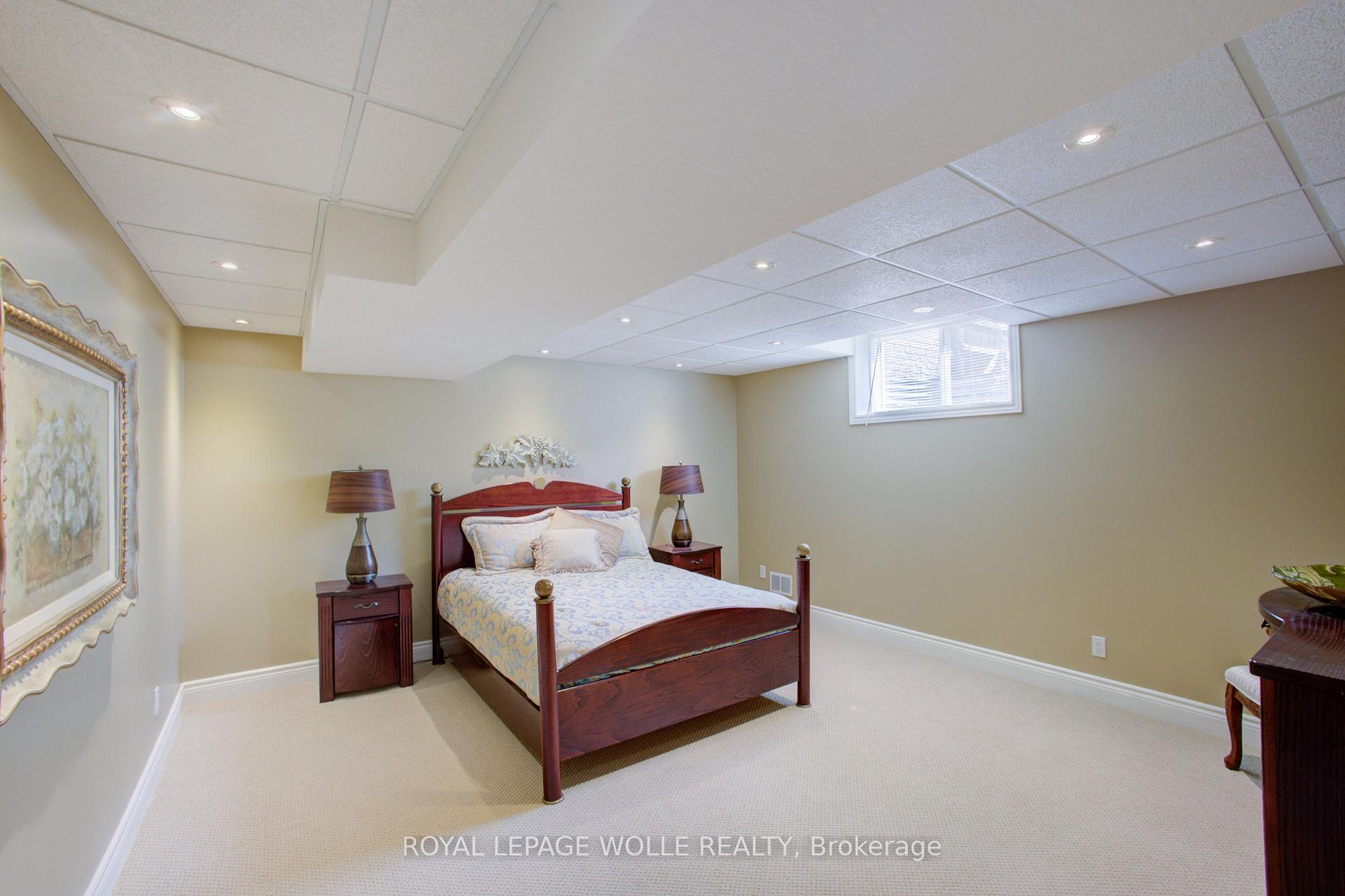 Photo 32 of 457 Caryndale Drive, Kitchener, Brigadoon — HOMEH