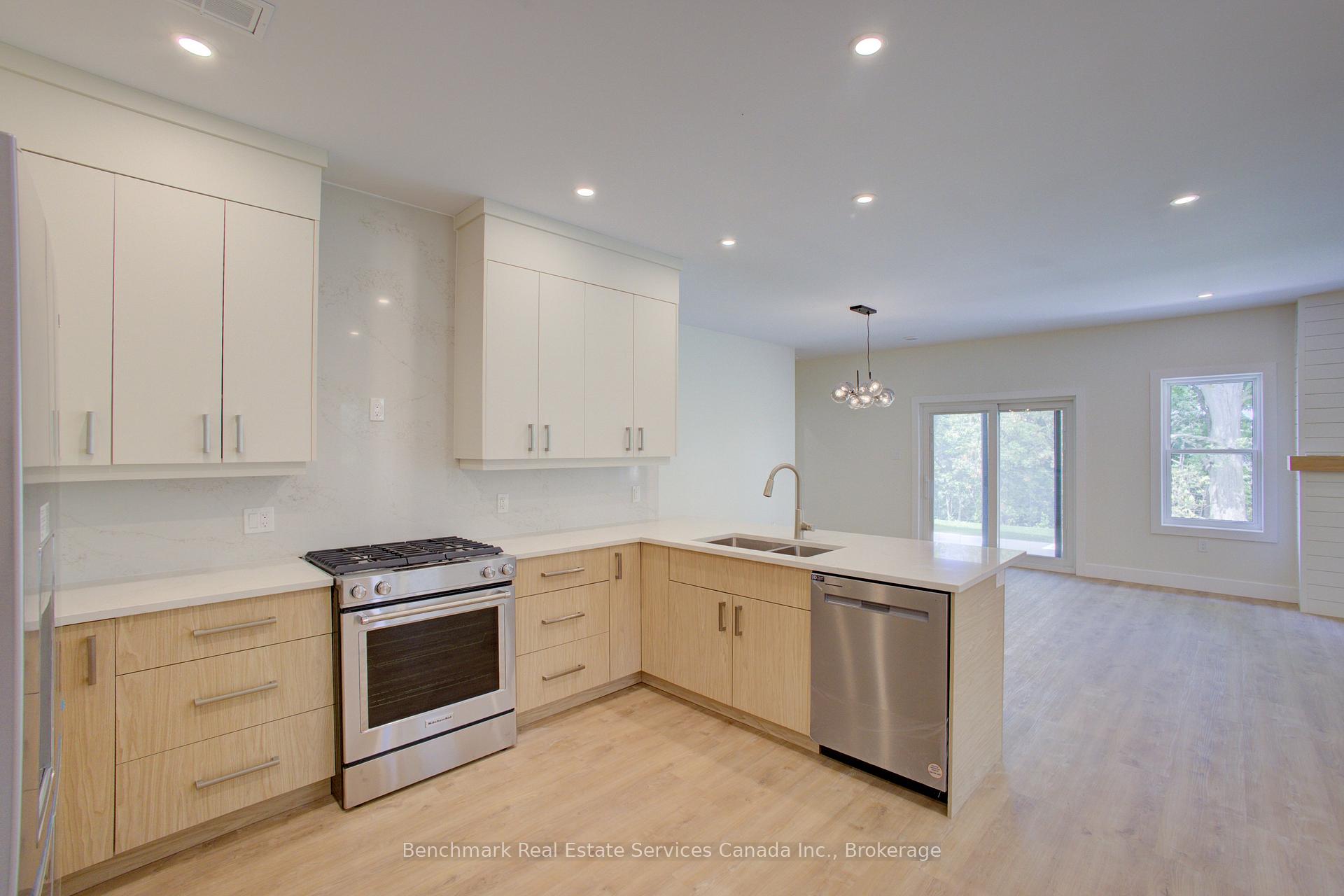 Photo 12 of Unit 41, 1182 Queen Street, Kincardine — HOMEH