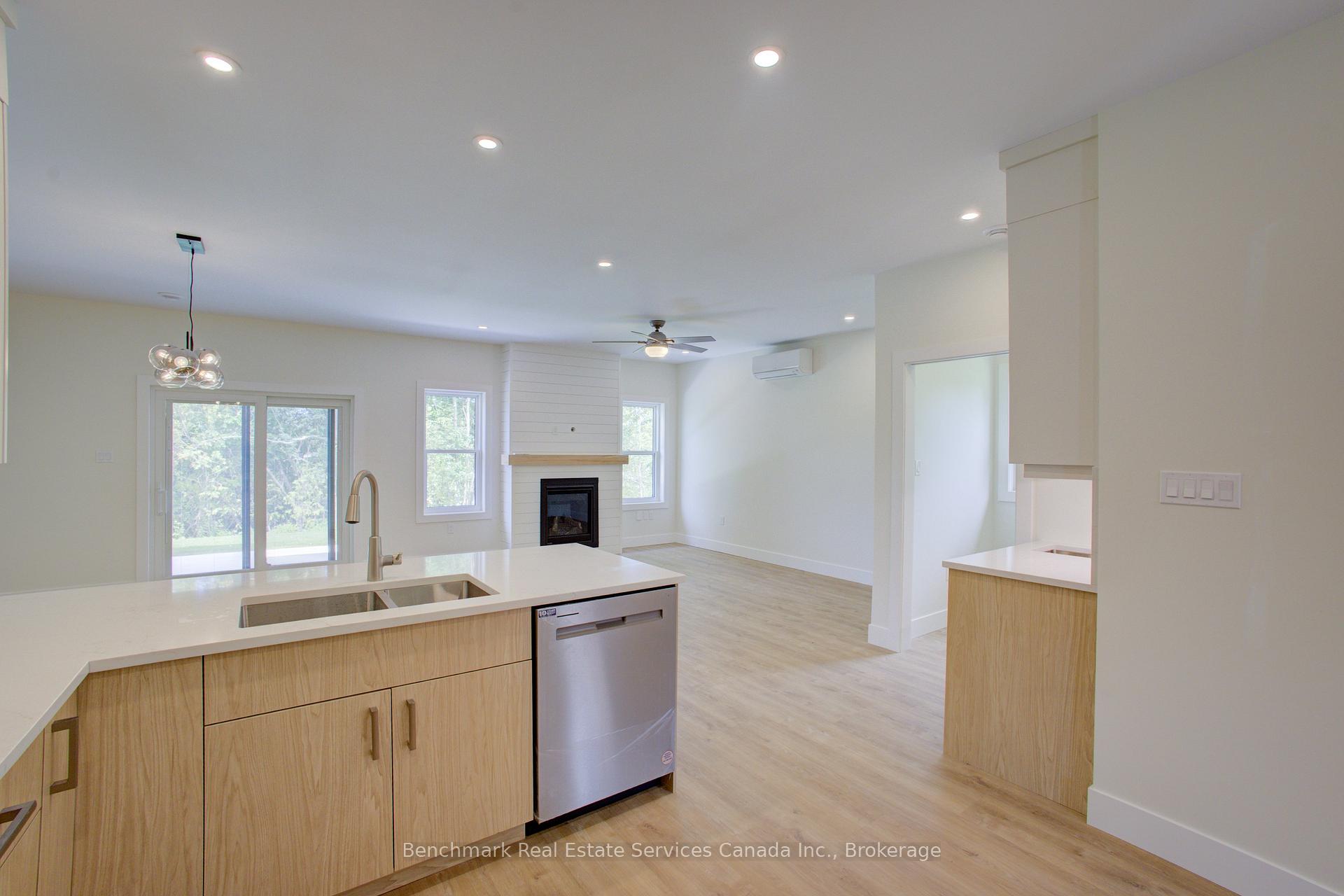 Photo 13 of Unit 41, 1182 Queen Street, Kincardine — HOMEH