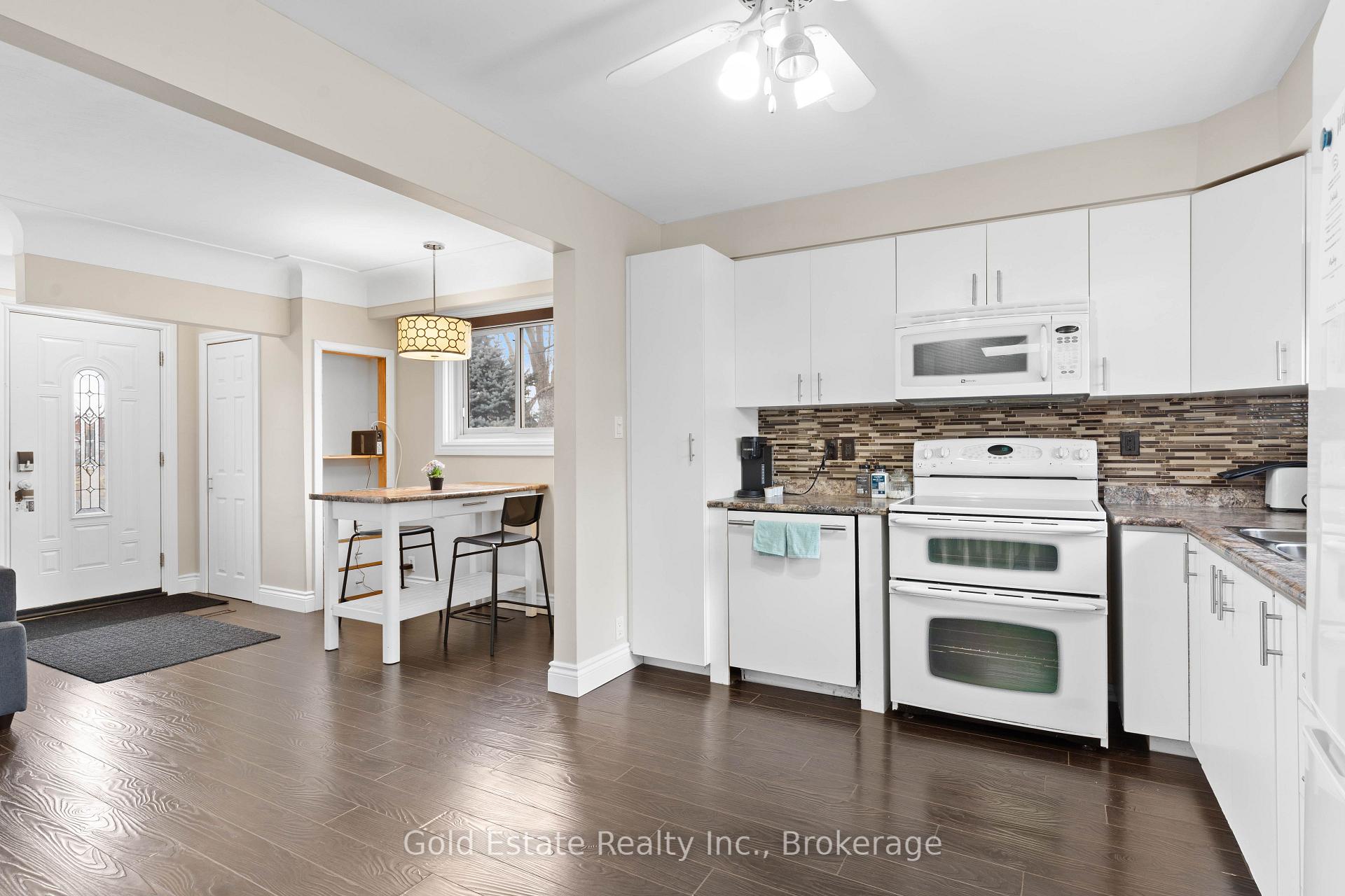 Photo 11 of 298 Barton Street, Hamilton, Stoney Creek — HOMEH