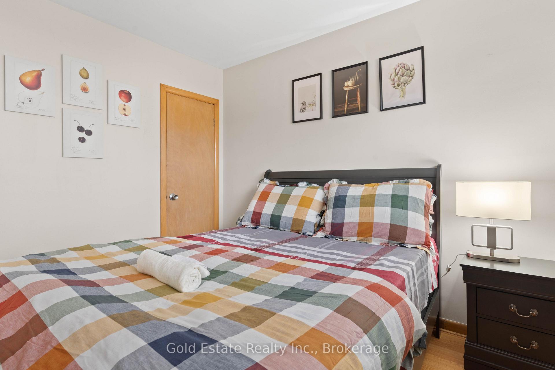 Photo 17 of 298 Barton Street, Hamilton, Stoney Creek — HOMEH
