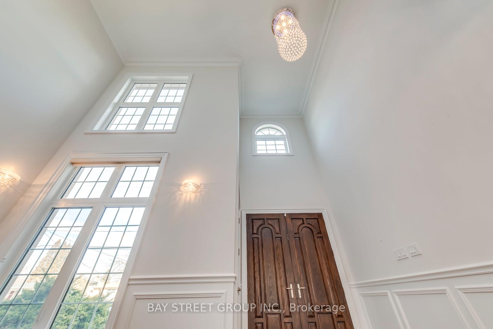 Photo 3 of 39 Foxwarren Drive, North York, Bayview Village — HOMEH