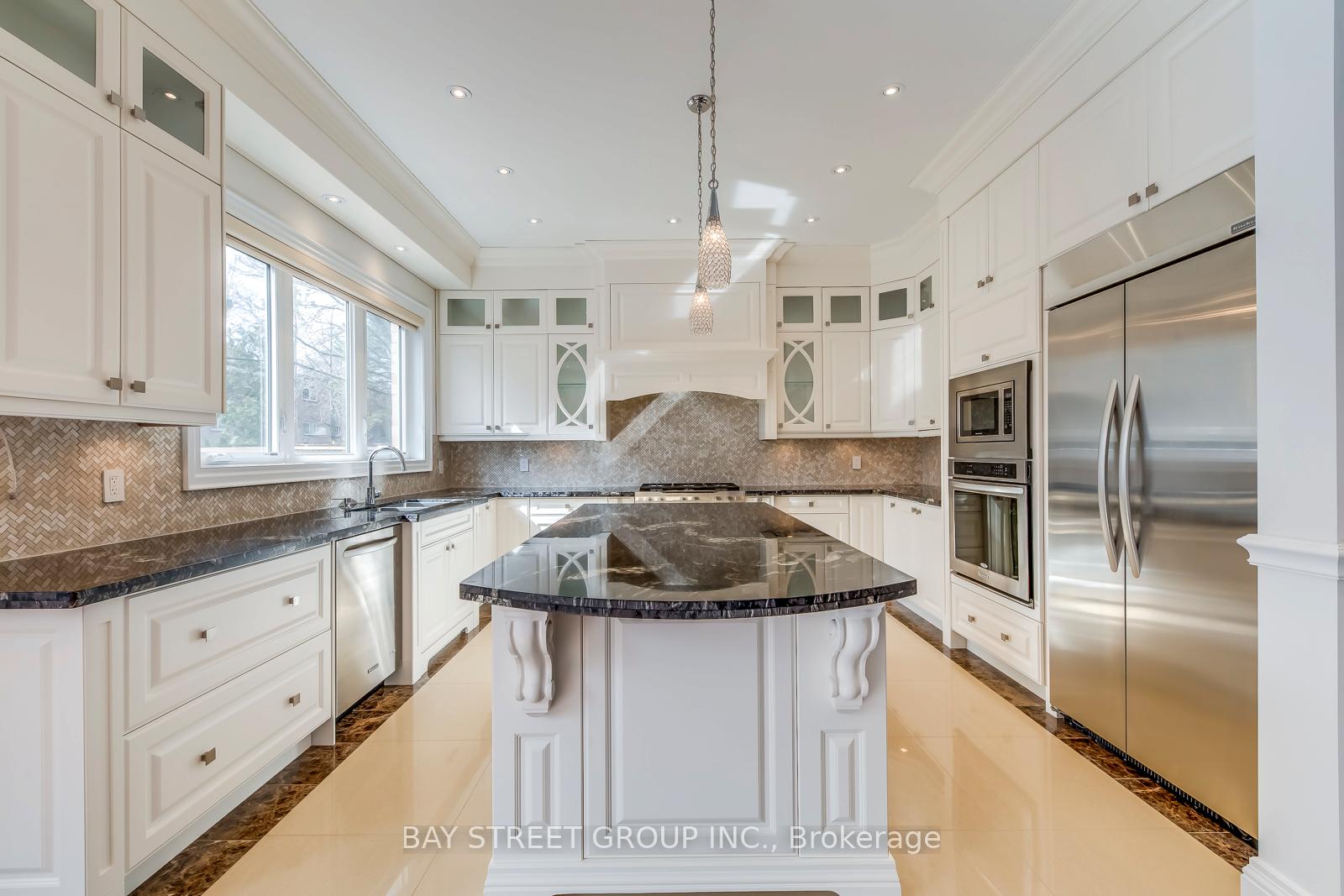 Photo 8 of 39 Foxwarren Drive, North York, Bayview Village — HOMEH