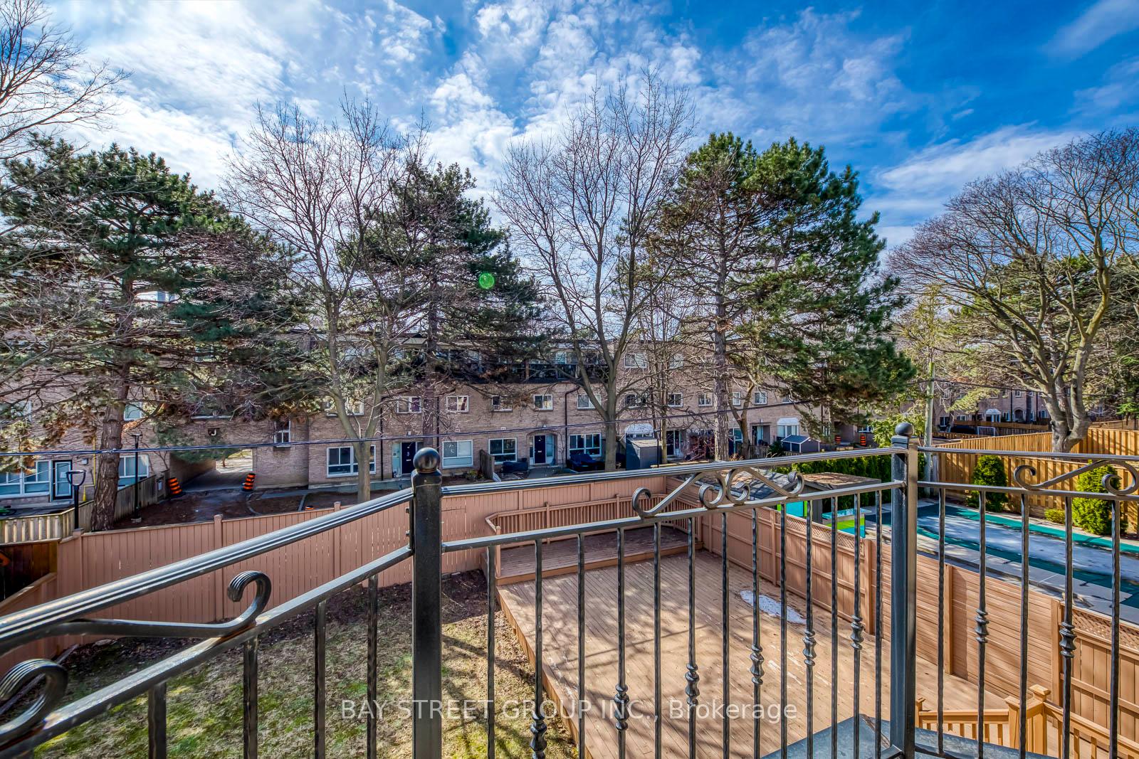 Photo 19 of 39 Foxwarren Drive, North York, Bayview Village — HOMEH