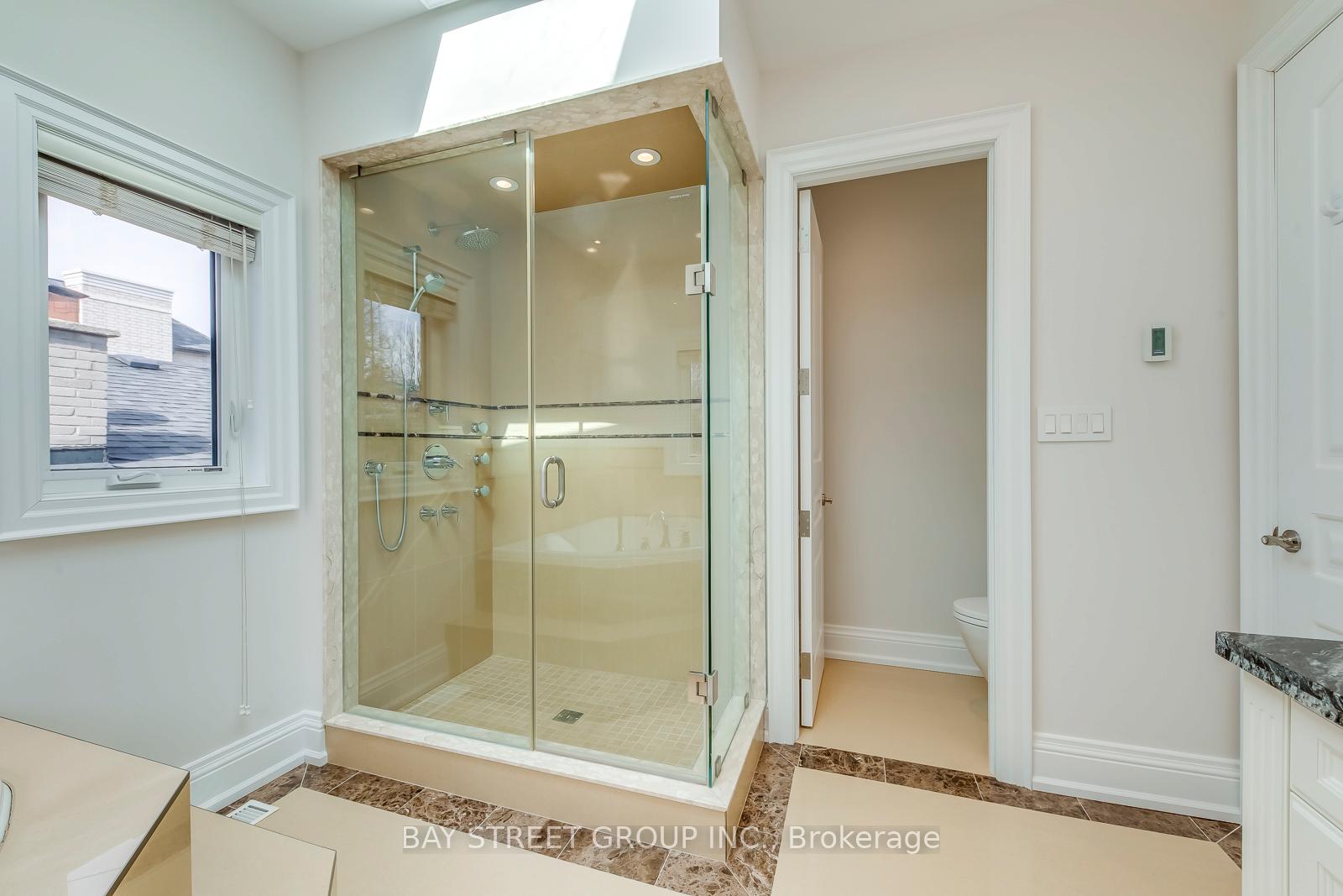Photo 22 of 39 Foxwarren Drive, North York, Bayview Village — HOMEH