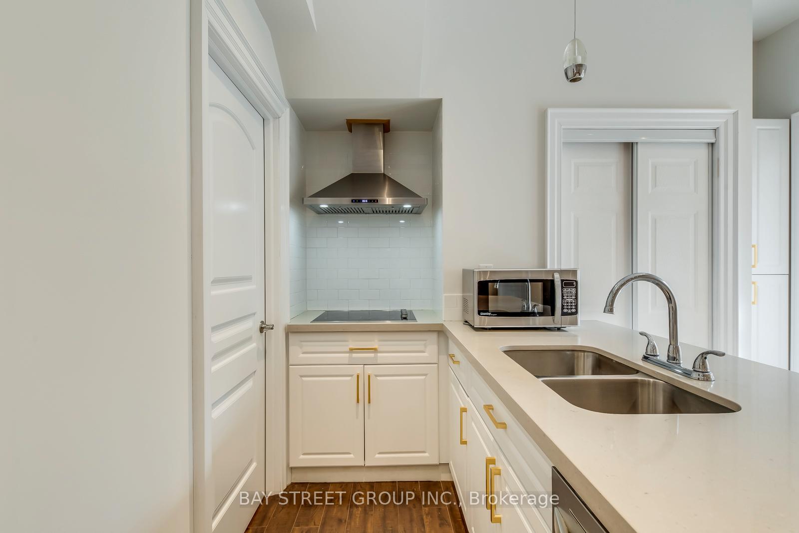 Photo 33 of 39 Foxwarren Drive, North York, Bayview Village — HOMEH
