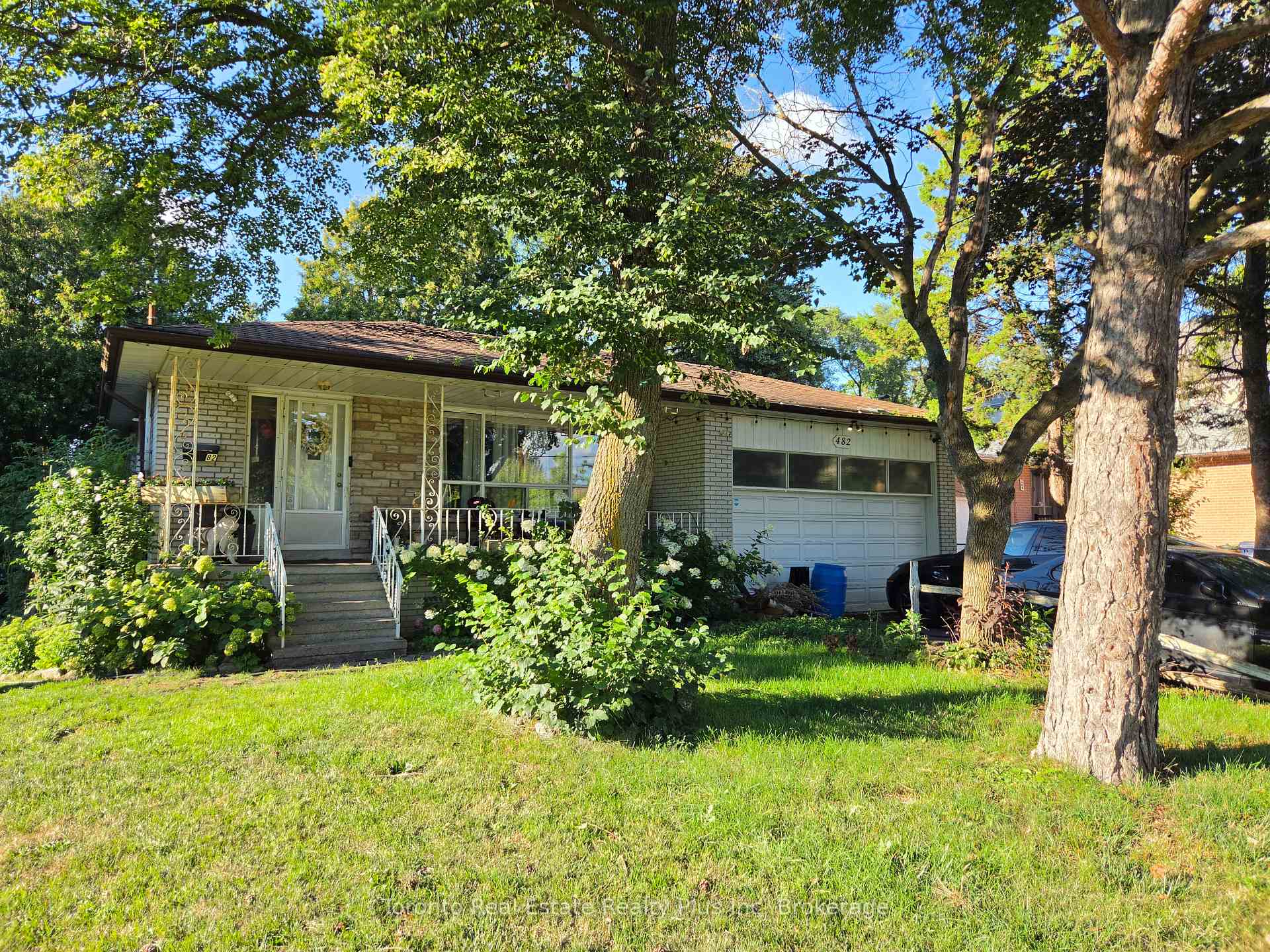 Photo 1 of 482 Ruth Avenue, North York, Newtonbrook East — HOMEH