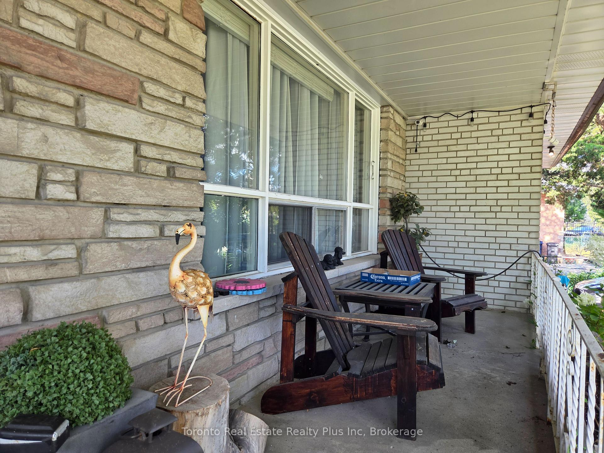 Photo 4 of 482 Ruth Avenue, North York, Newtonbrook East — HOMEH