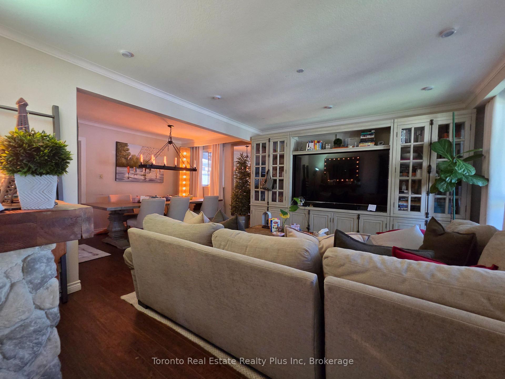 Photo 9 of 482 Ruth Avenue, North York, Newtonbrook East — HOMEH