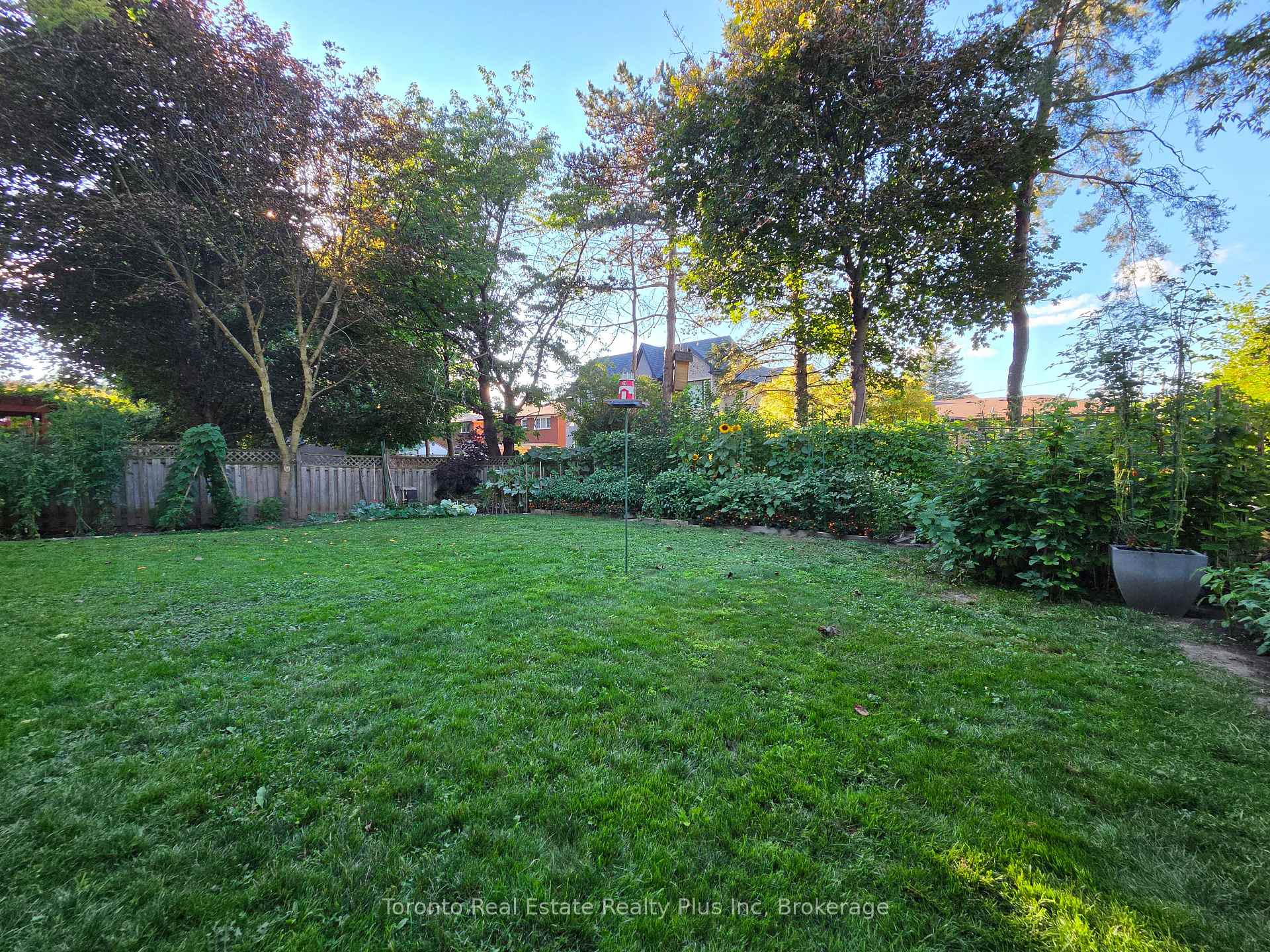 Photo 48 of 482 Ruth Avenue, North York, Newtonbrook East — HOMEH