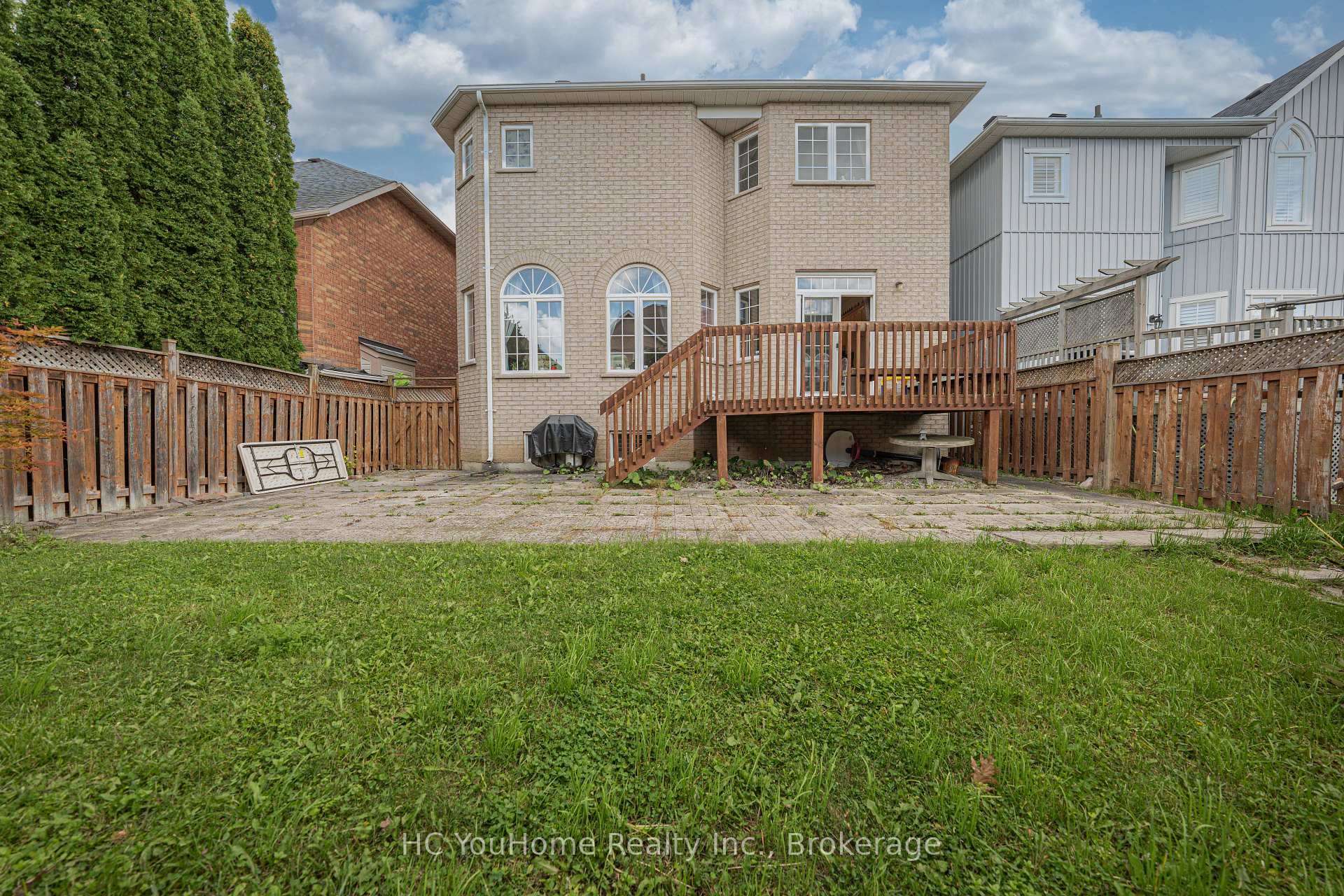 Photo 4 of 8 Briar Path Lane, Markham, Berczy — HOMEH