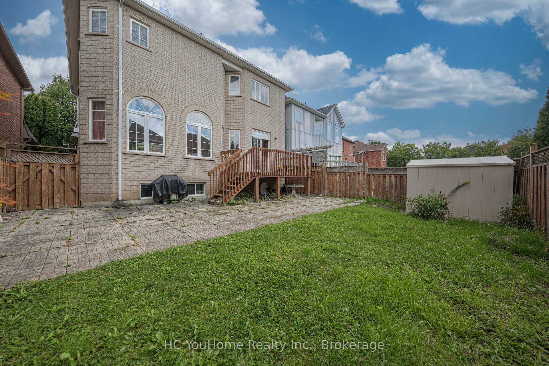 Photo 5 of 8 Briar Path Lane, Markham, Berczy — HOMEH