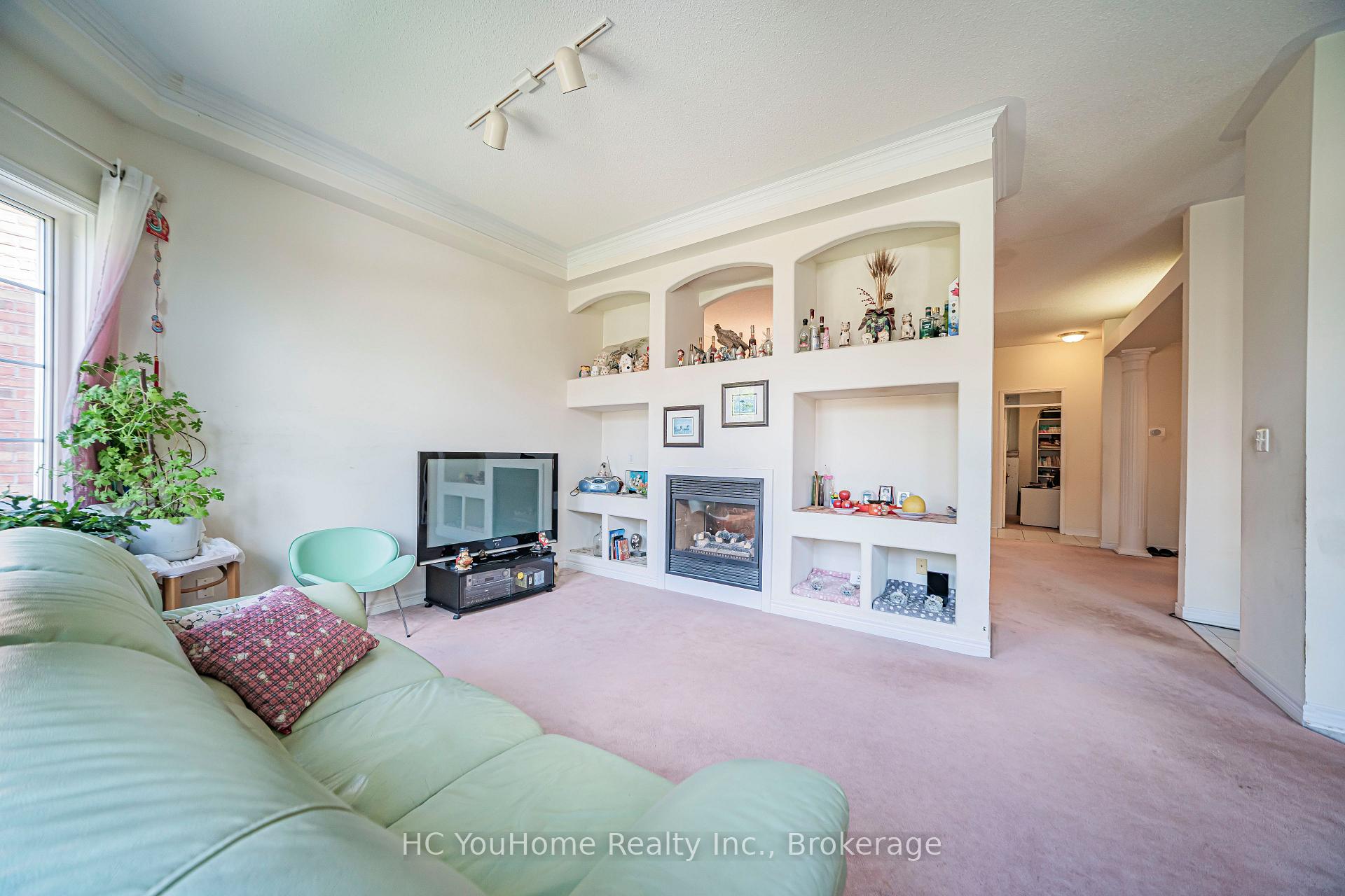 Photo 15 of 8 Briar Path Lane, Markham, Berczy — HOMEH