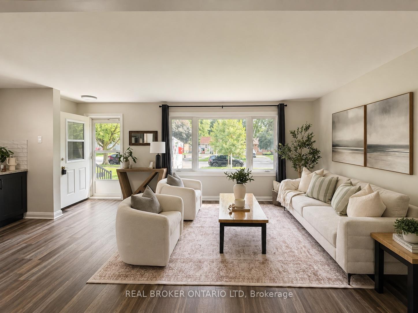 Photo 3 of 1864 Herbert Avenue, London, East H — HOMEH