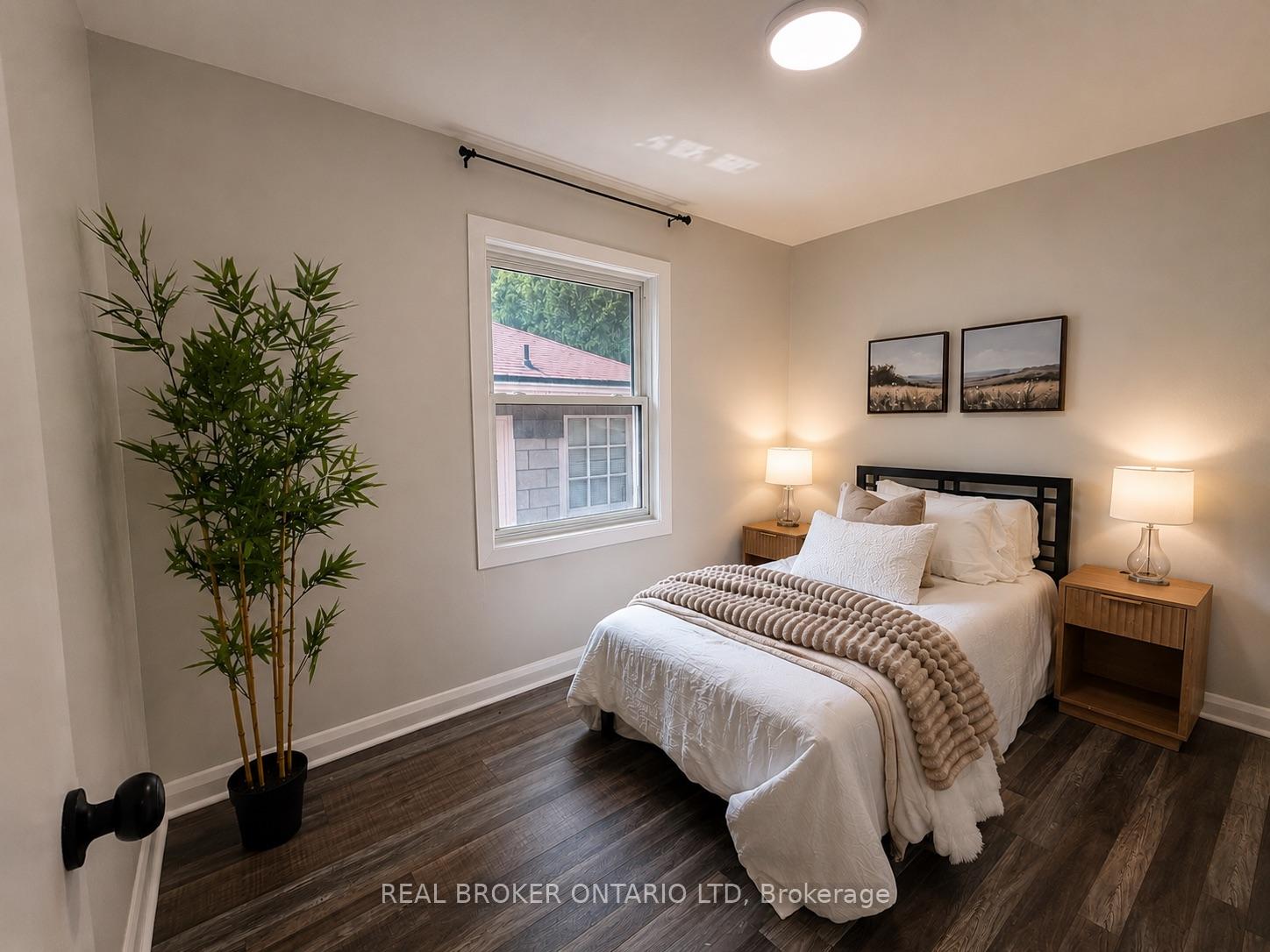 Photo 11 of 1864 Herbert Avenue, London, East H — HOMEH