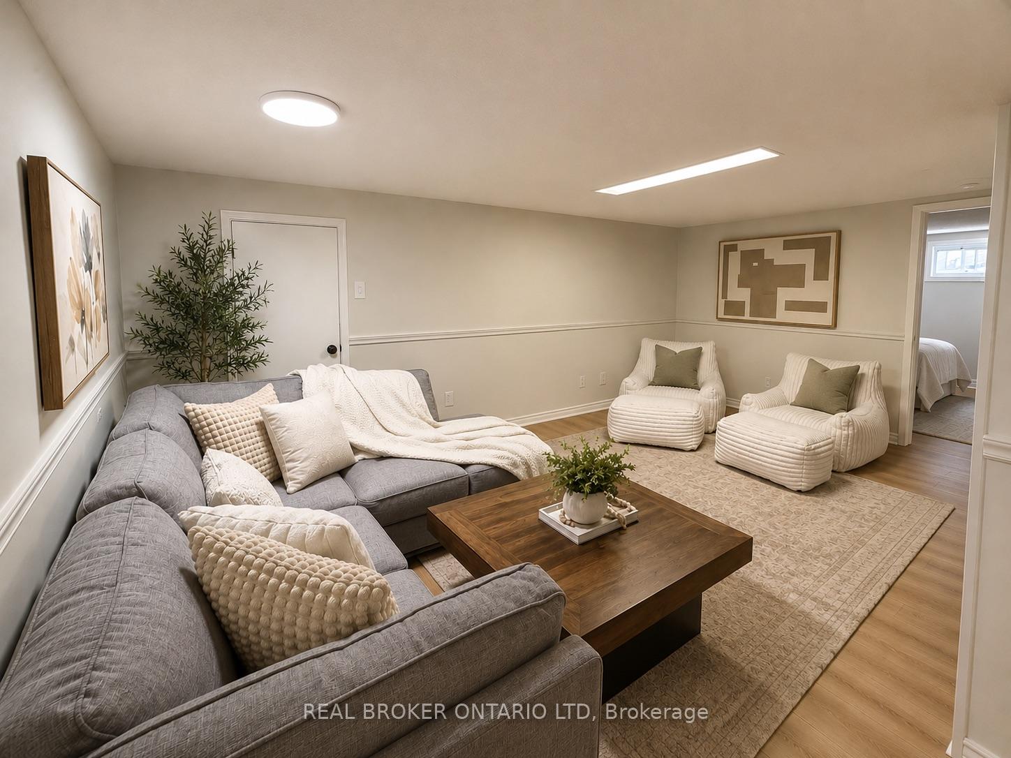 Photo 14 of 1864 Herbert Avenue, London, East H — HOMEH