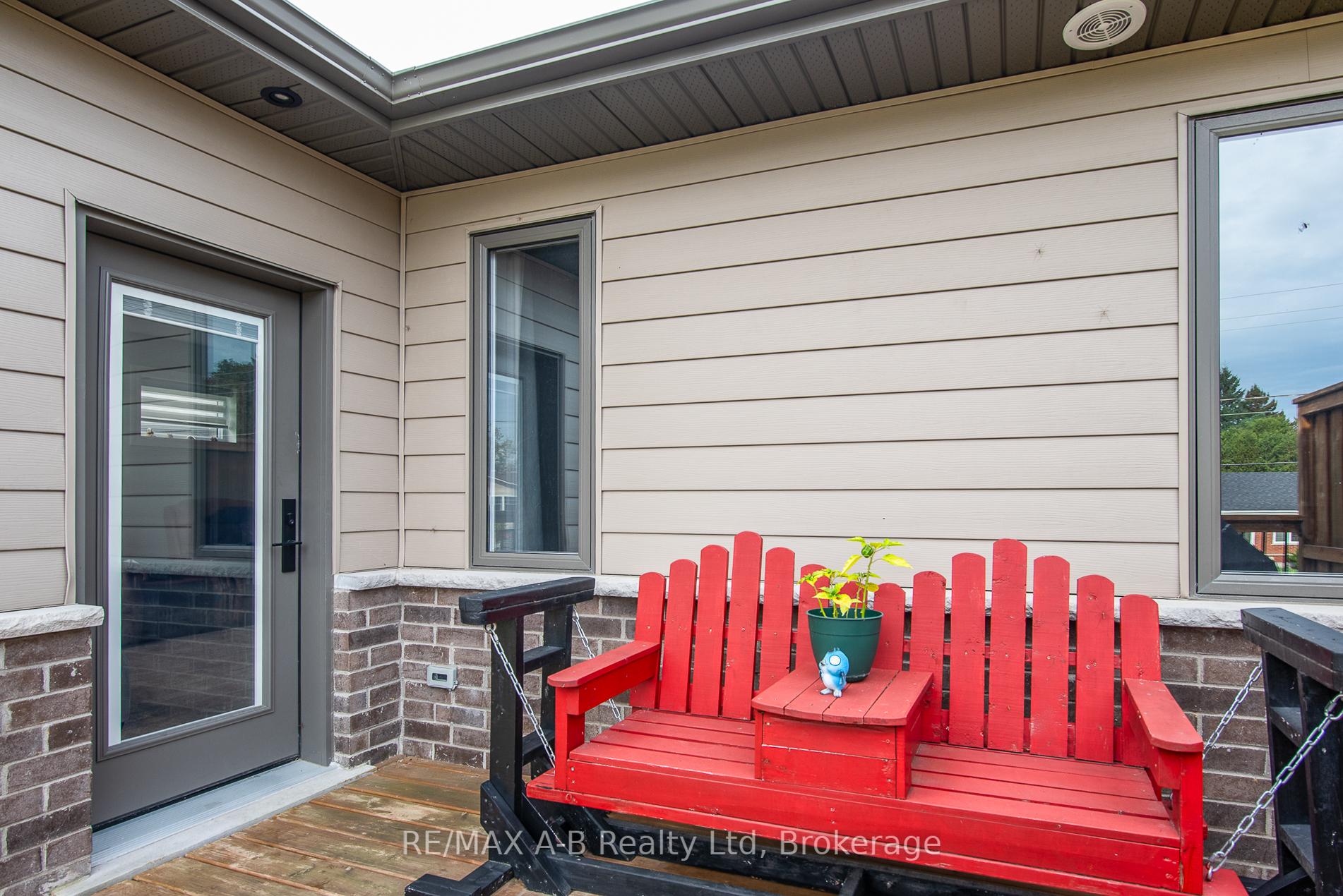 Photo 8 of 172 Hooper Street, St. Marys — HOMEH