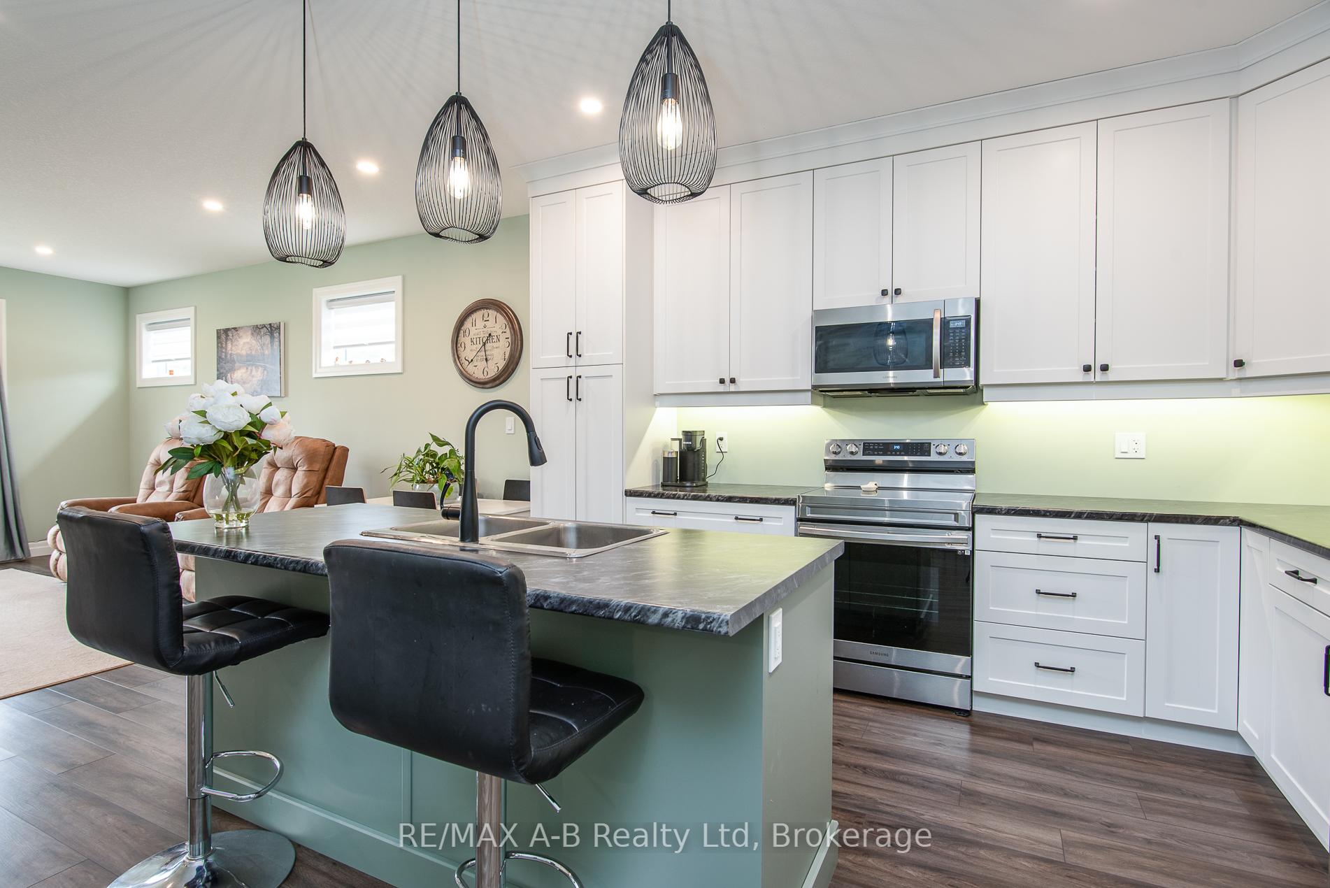 Photo 12 of 172 Hooper Street, St. Marys — HOMEH
