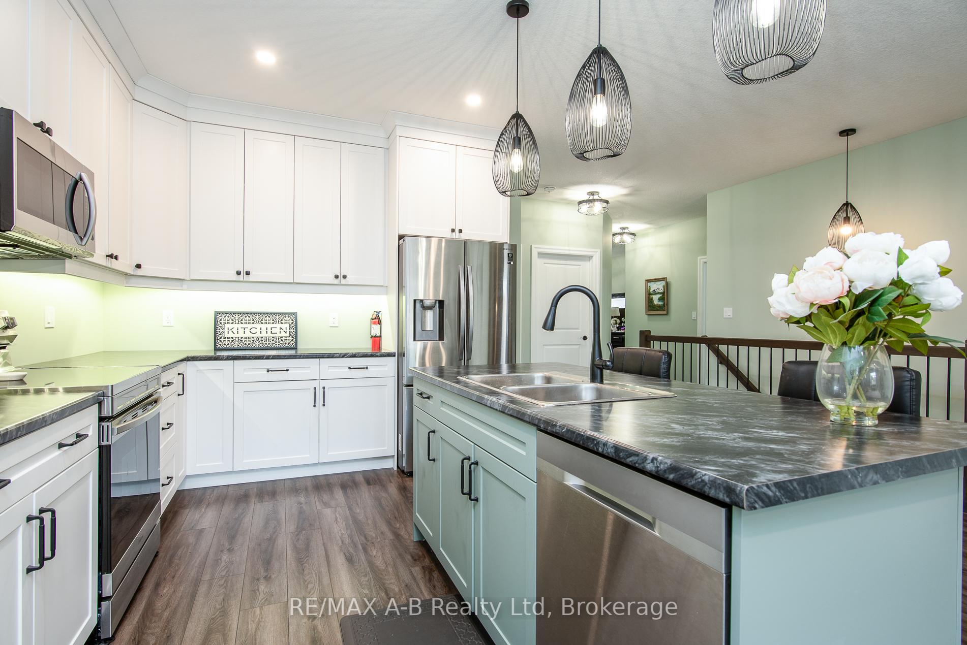 Photo 3 of 172 Hooper Street, St. Marys — HOMEH