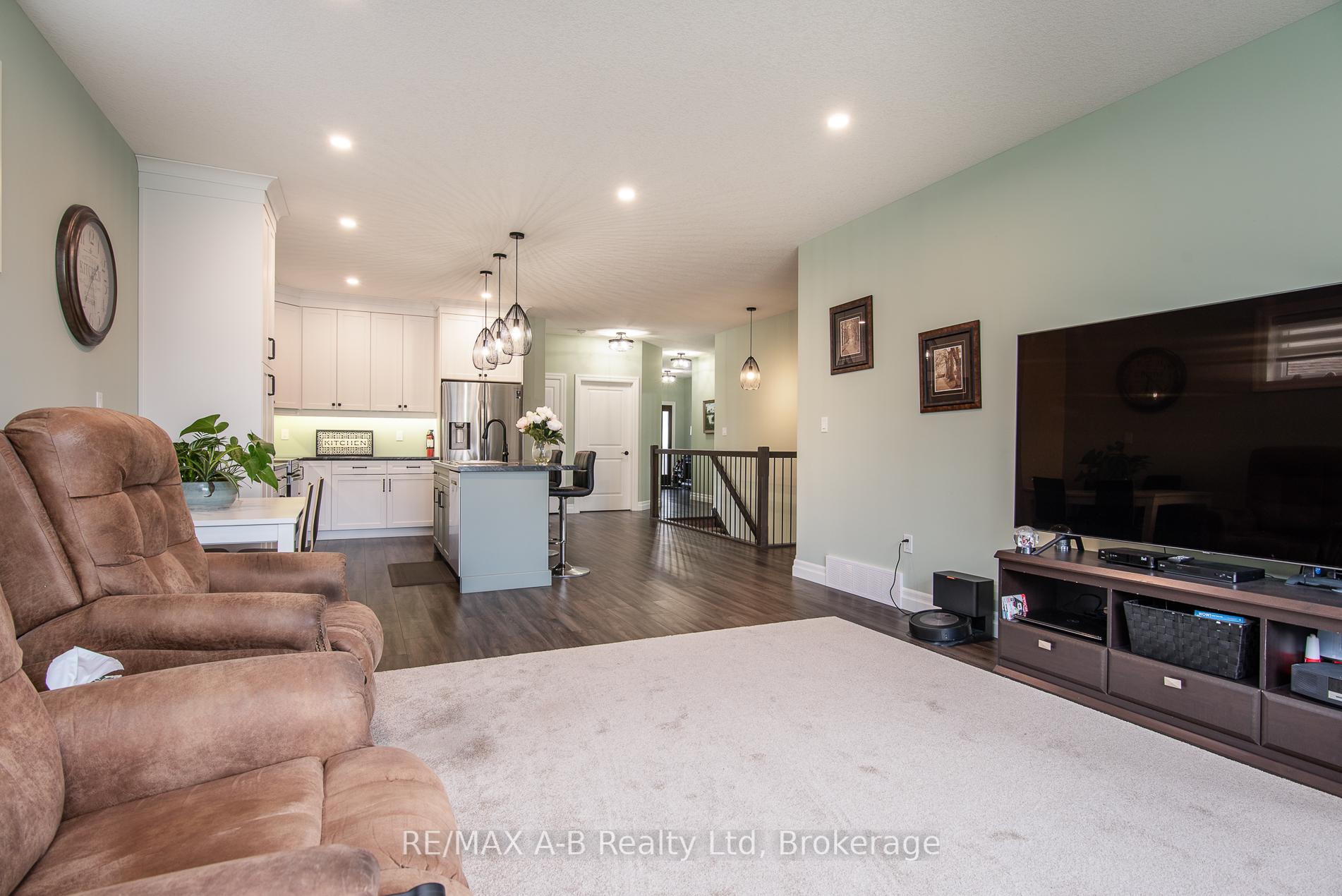 Photo 19 of 172 Hooper Street, St. Marys — HOMEH