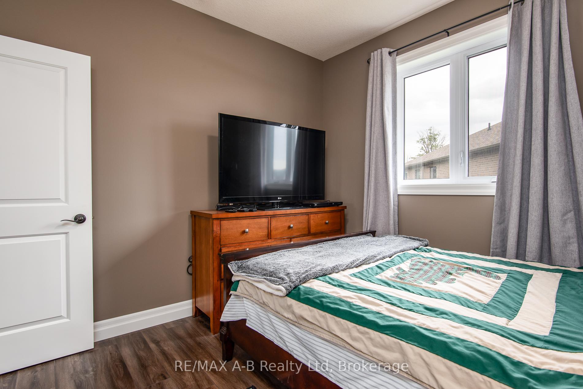 Photo 28 of 172 Hooper Street, St. Marys — HOMEH