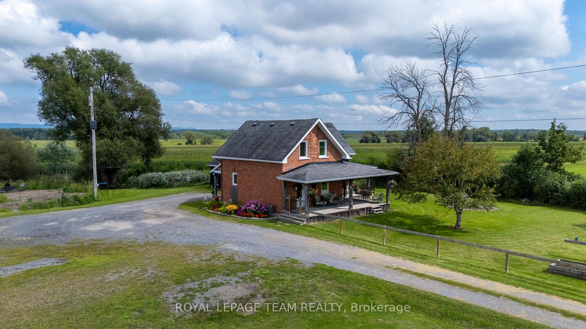 Photo 3 of 3570 Dunrobin Road, Ottawa, Dunrobin Shores — HOMEH