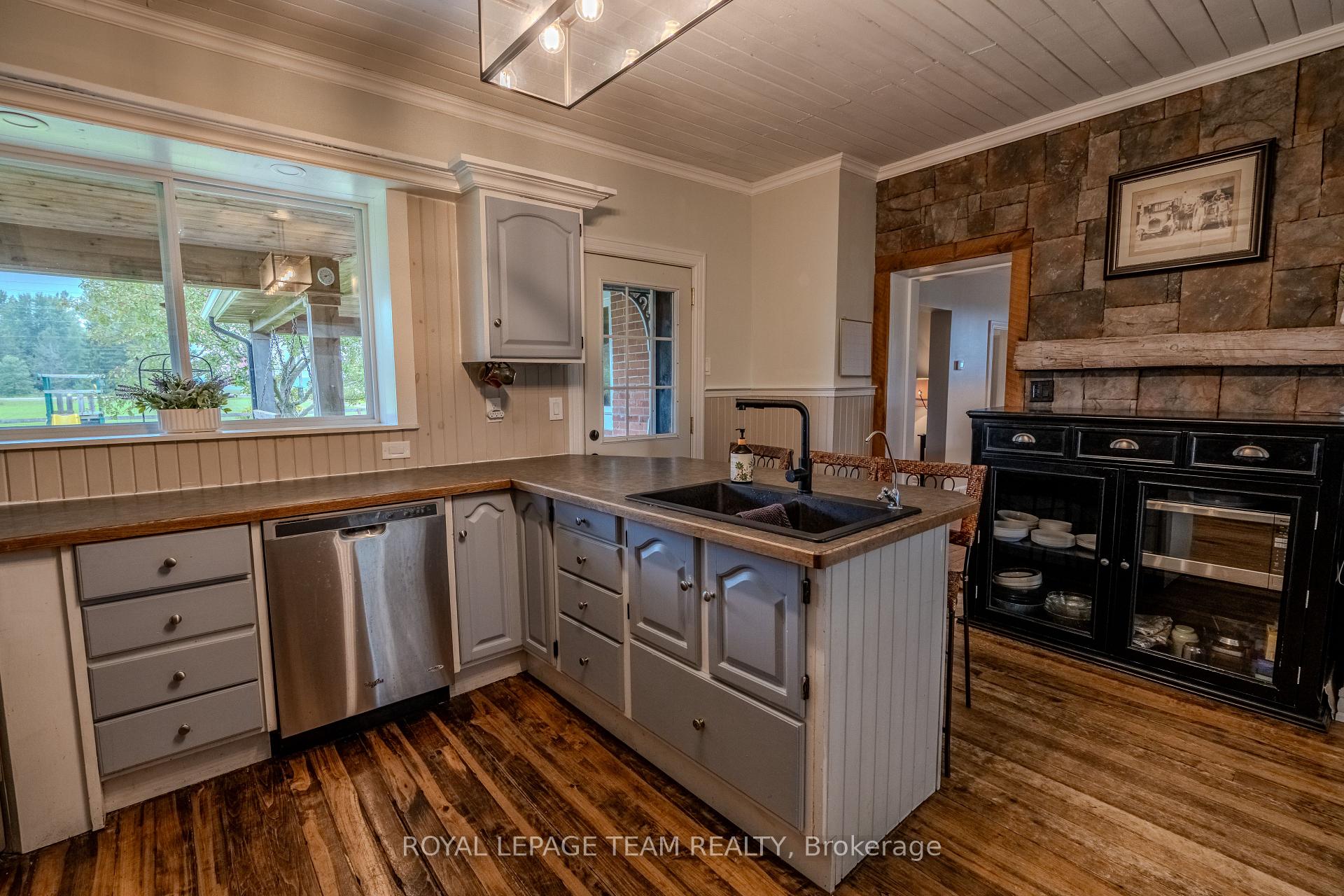 Photo 10 of 3570 Dunrobin Road, Ottawa, Dunrobin Shores — HOMEH