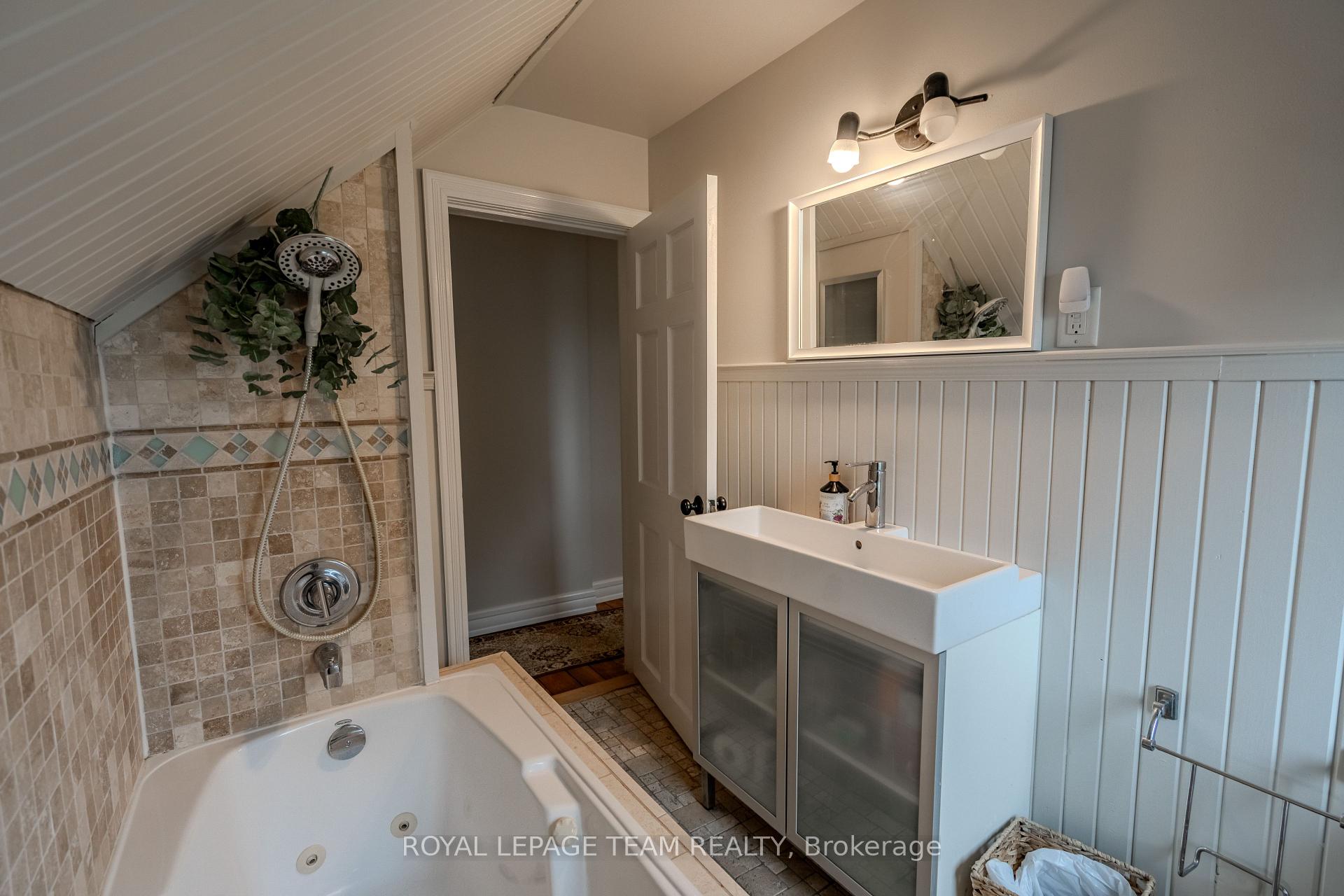Photo 23 of 3570 Dunrobin Road, Ottawa, Dunrobin Shores — HOMEH