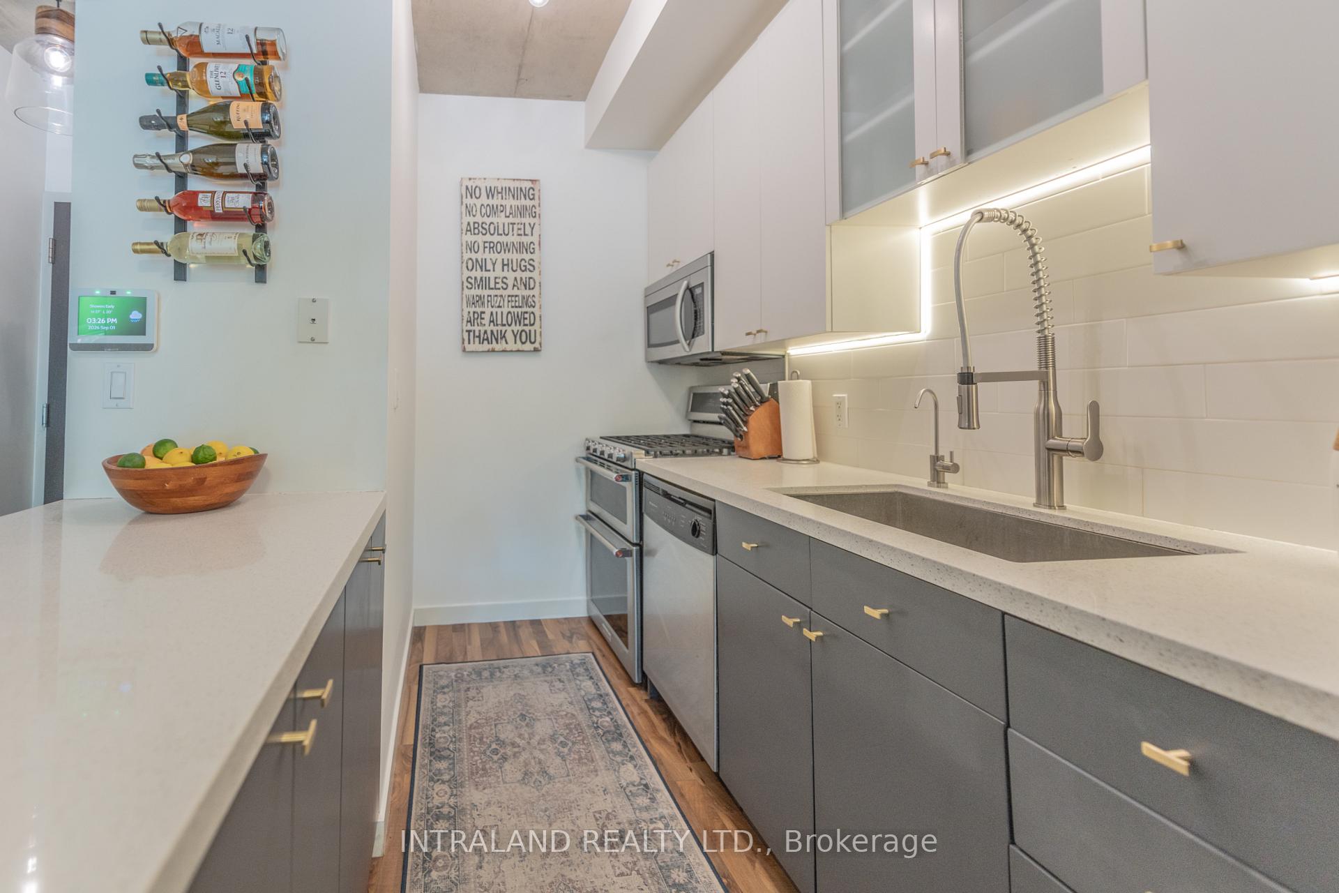 Photo 4 of Unit 113, 1 Shaw Street, Toronto, Niagara — HOMEH