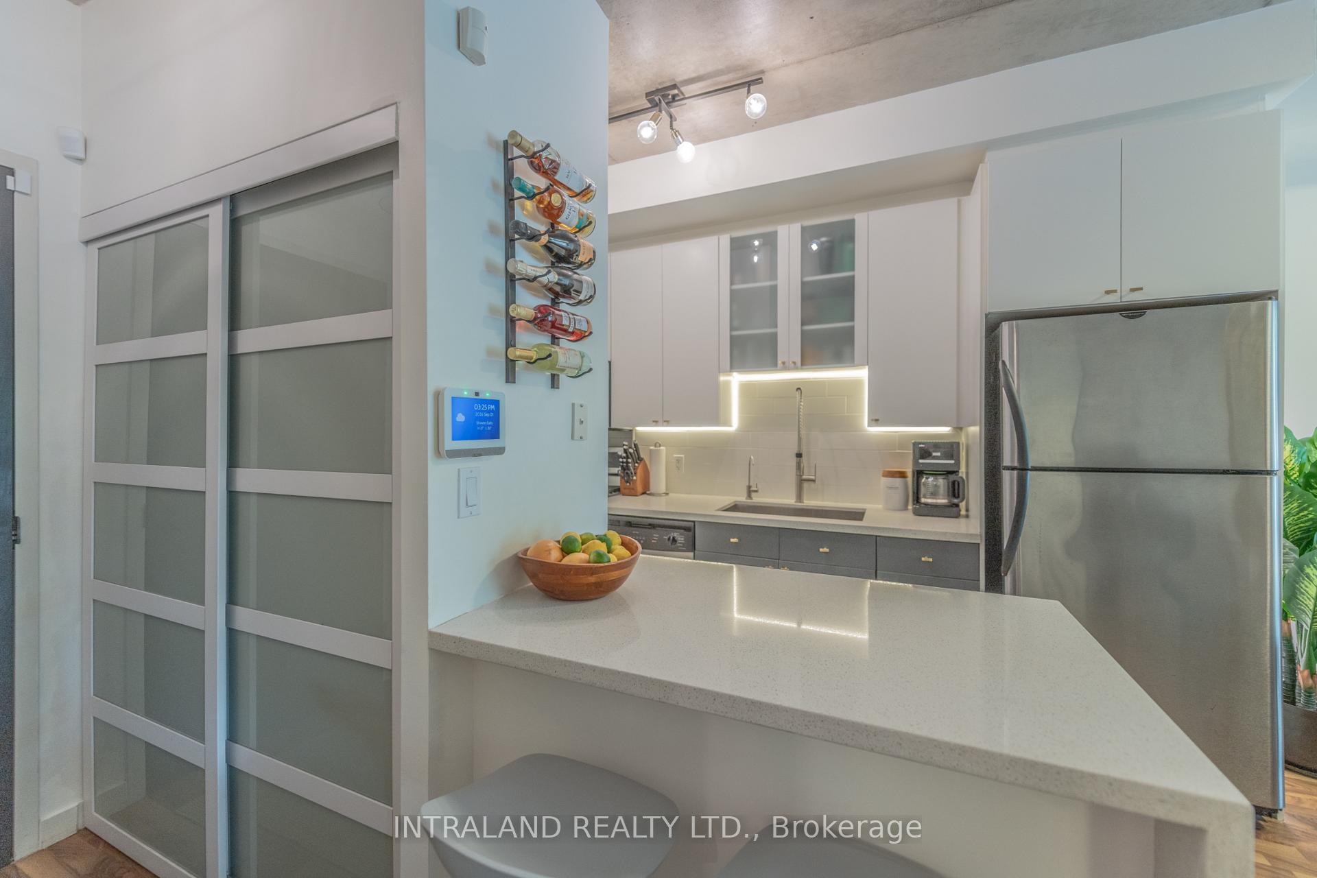 Photo 6 of Unit 113, 1 Shaw Street, Toronto, Niagara — HOMEH