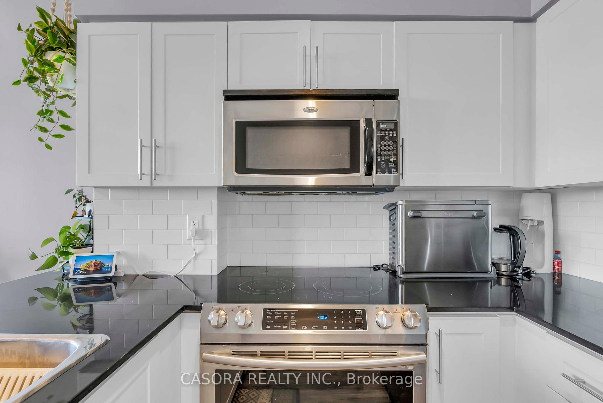 Photo 7 of Unit 1207, 15 Windermere Avenue, Toronto, High Park-Swansea — HOMEH