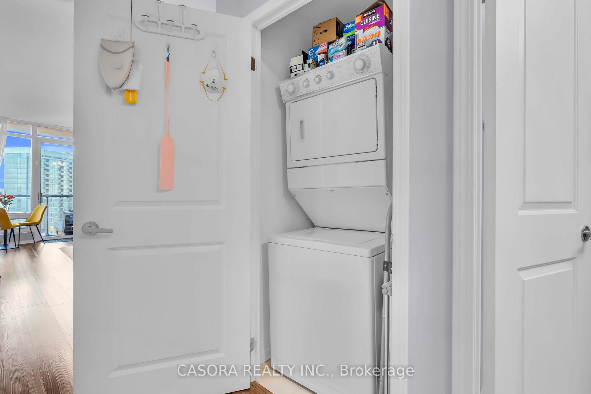 Photo 24 of Unit 1207, 15 Windermere Avenue, Toronto, High Park-Swansea — HOMEH