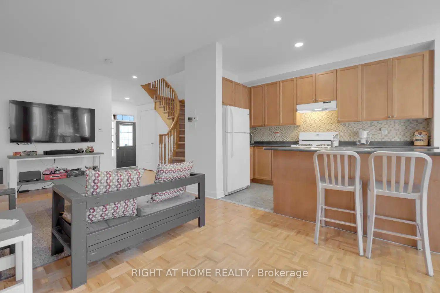 Photo 9 of 53 Silent Pond Crescent, Brampton, Madoc — HOMEH