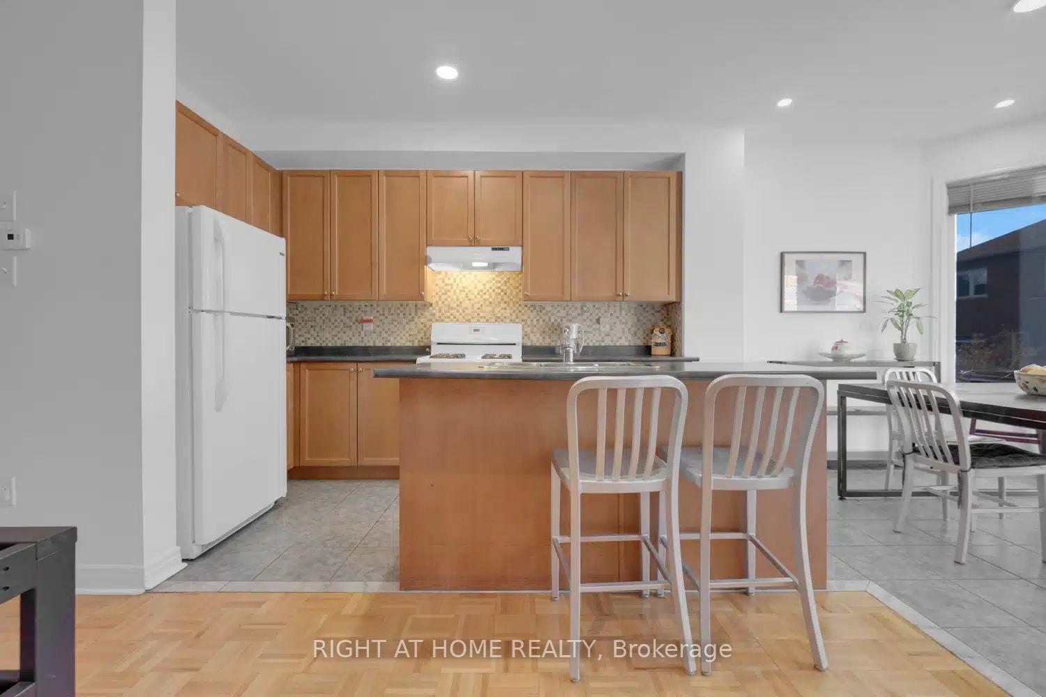 Photo 10 of 53 Silent Pond Crescent, Brampton, Madoc — HOMEH