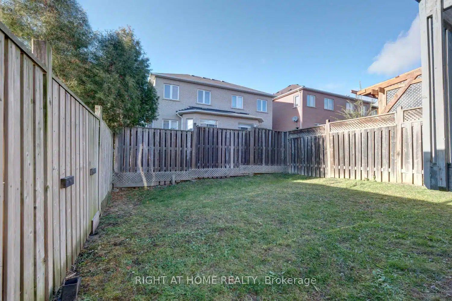 Photo 25 of 53 Silent Pond Crescent, Brampton, Madoc — HOMEH